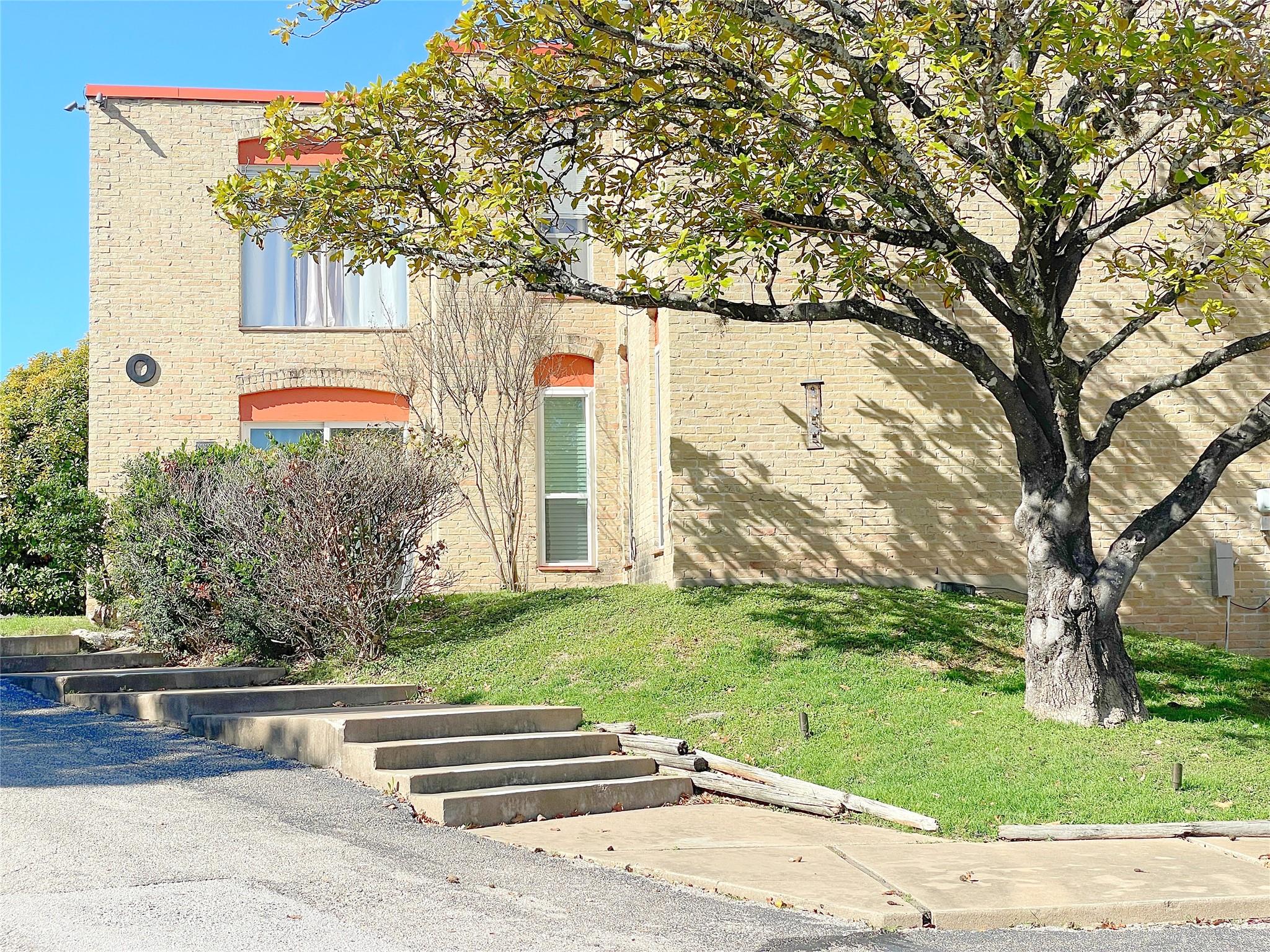 3431 North Hills Dr # 321, Austin, TX 78731