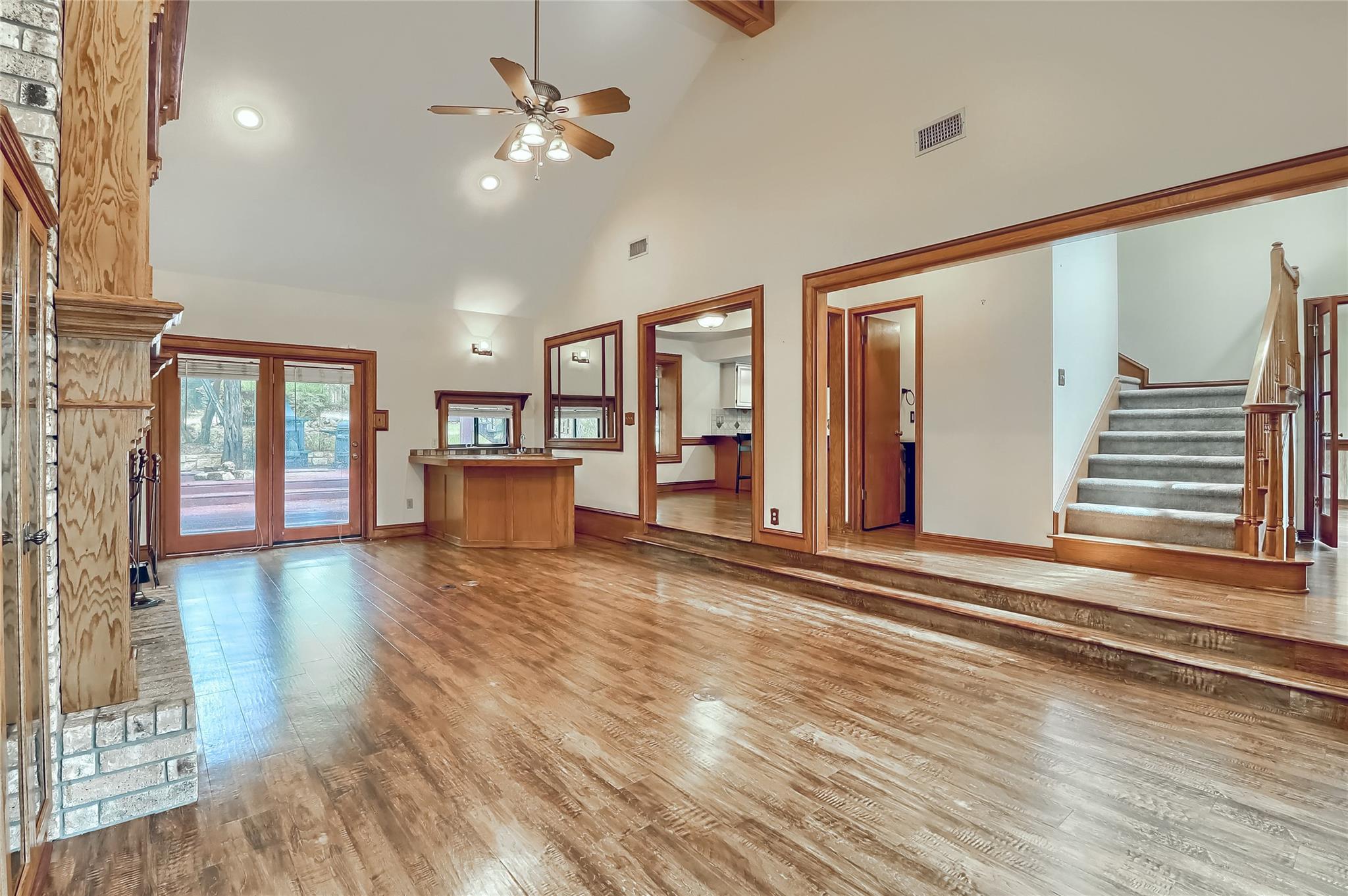213 Hurst Creek Rd, Lakeway, TX 78734