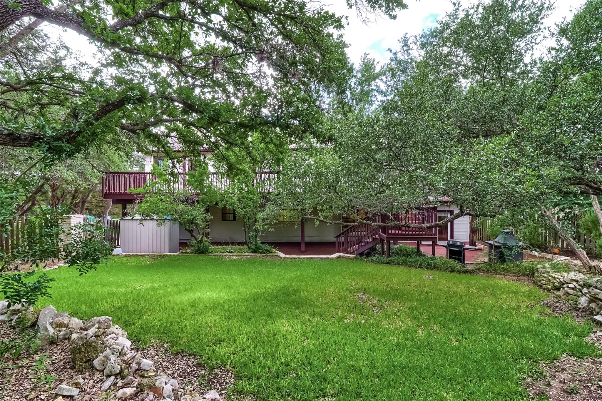213 Hurst Creek Rd, Lakeway, TX 78734