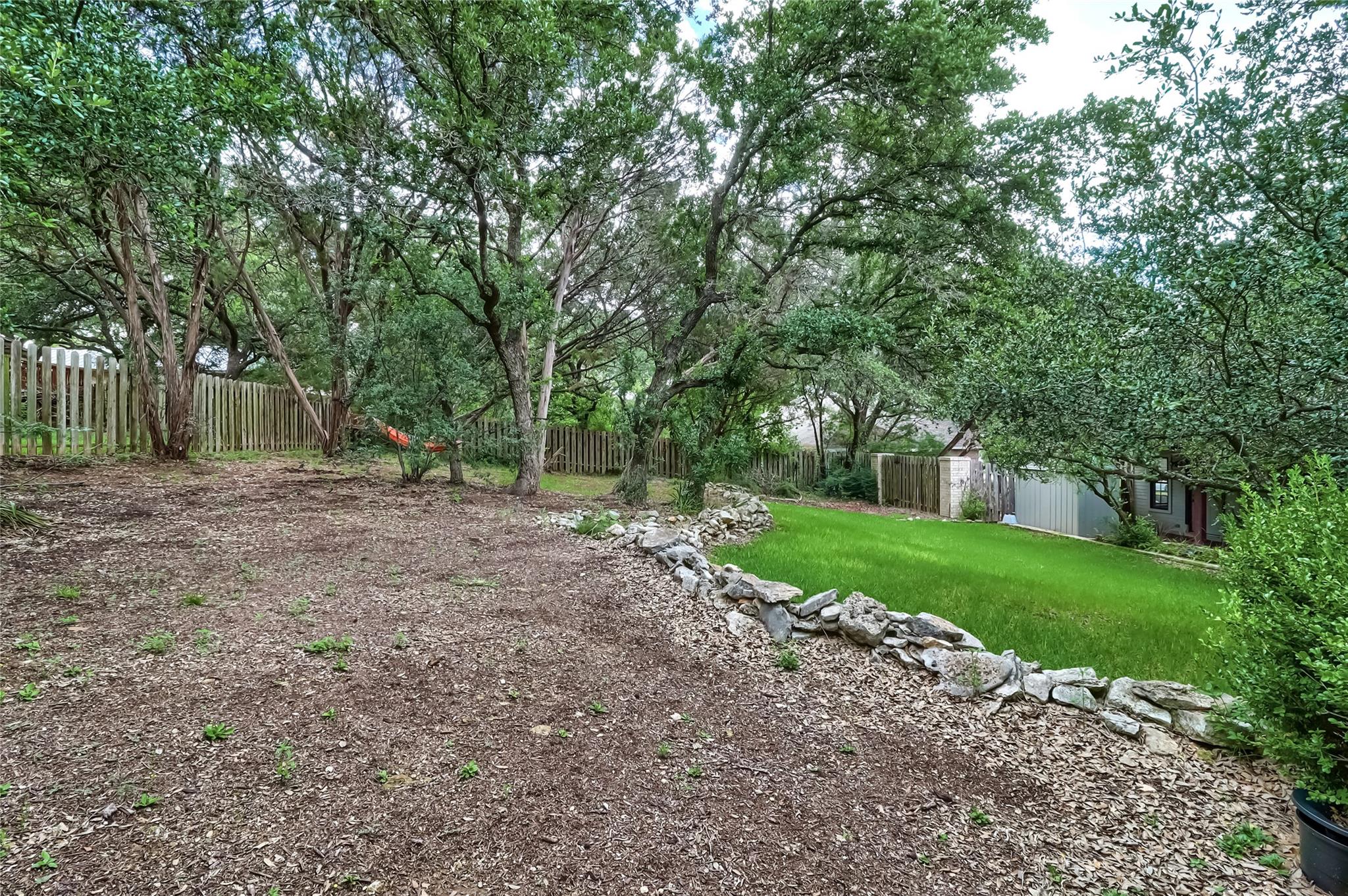213 Hurst Creek Rd, Lakeway, TX 78734