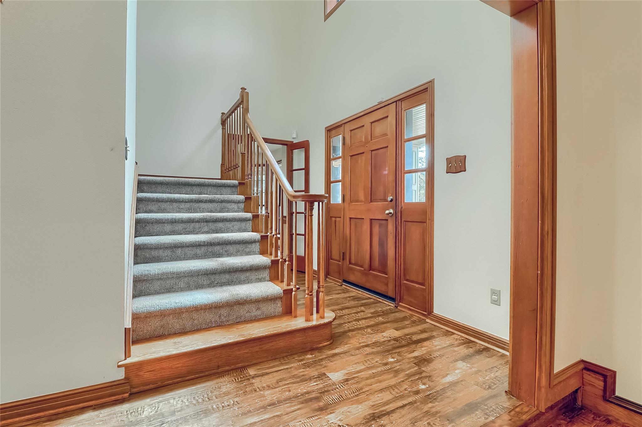 213 Hurst Creek Rd, Lakeway, TX 78734