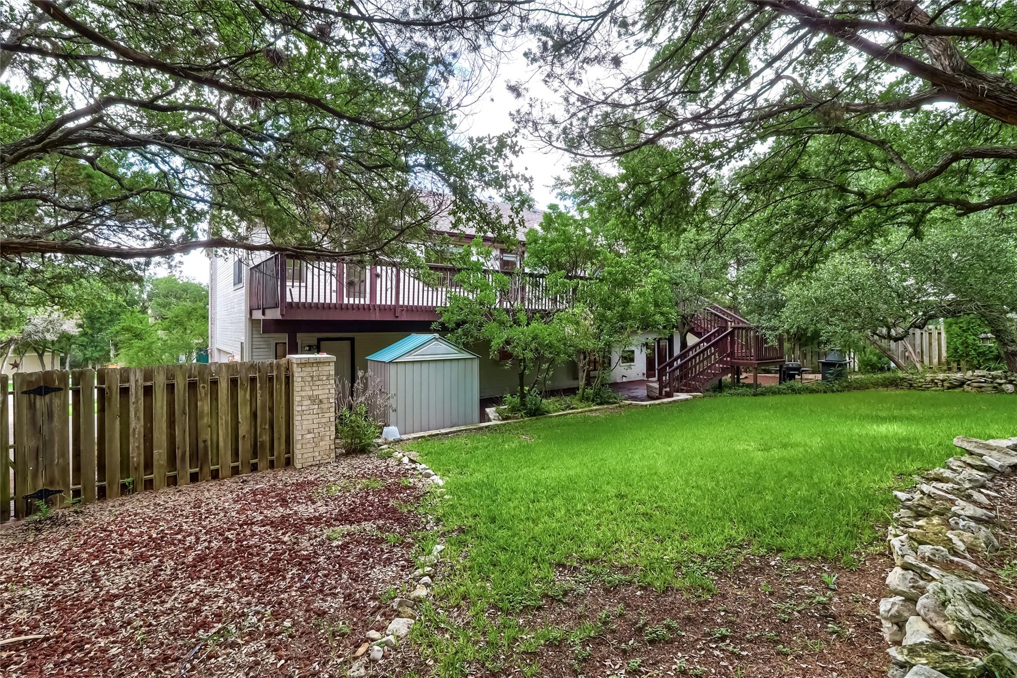213 Hurst Creek Rd, Lakeway, TX 78734