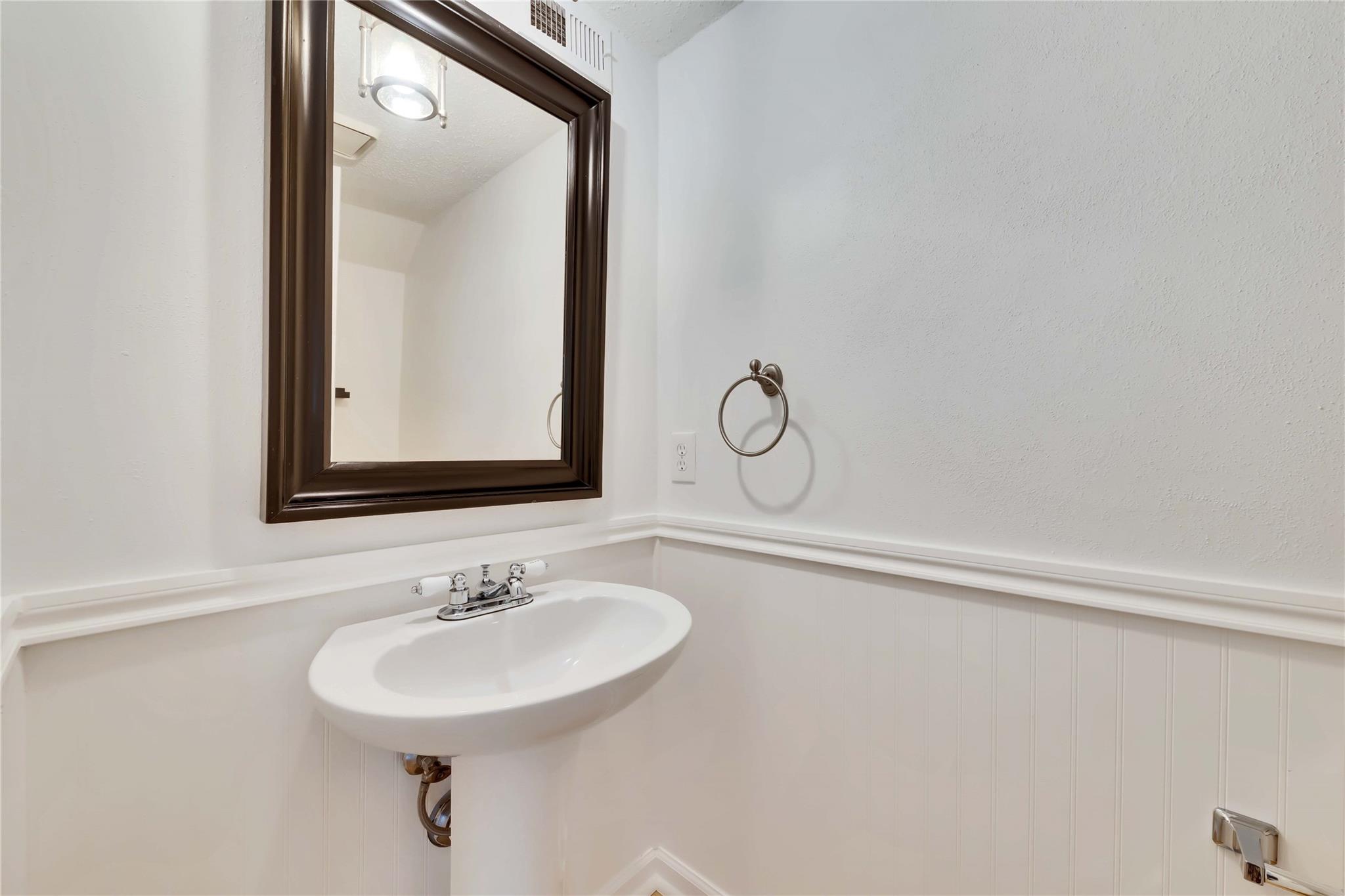 9731 Meadowheath Dr, Austin, TX 78729