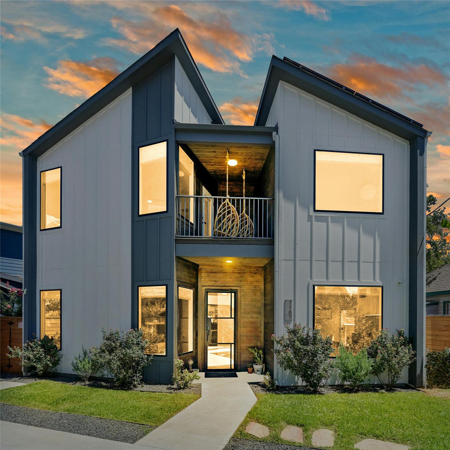1187 Oak Grove Ave, Austin, TX 78702