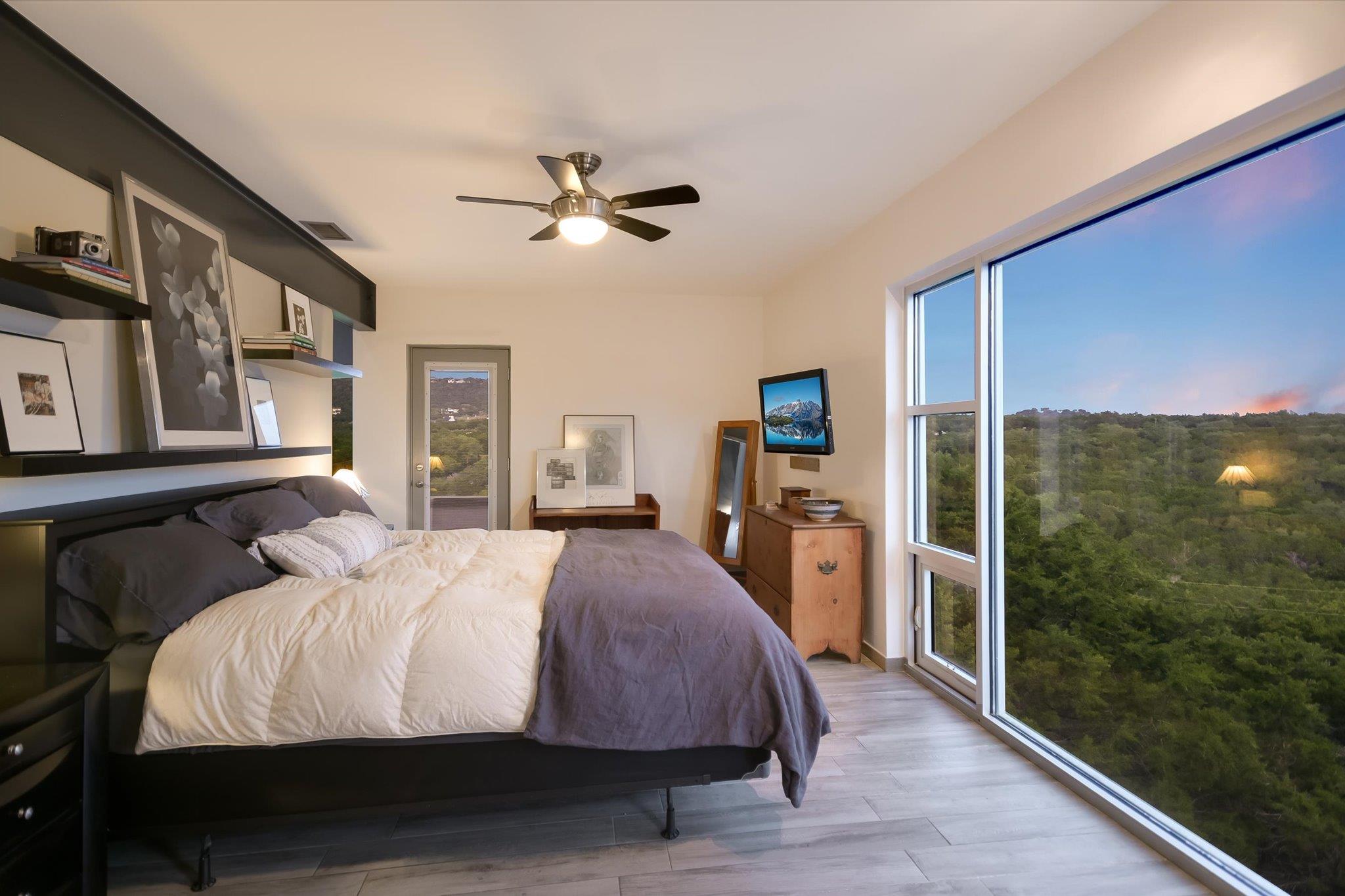 8207 Moon Rise Trl, Jonestown, TX 78645