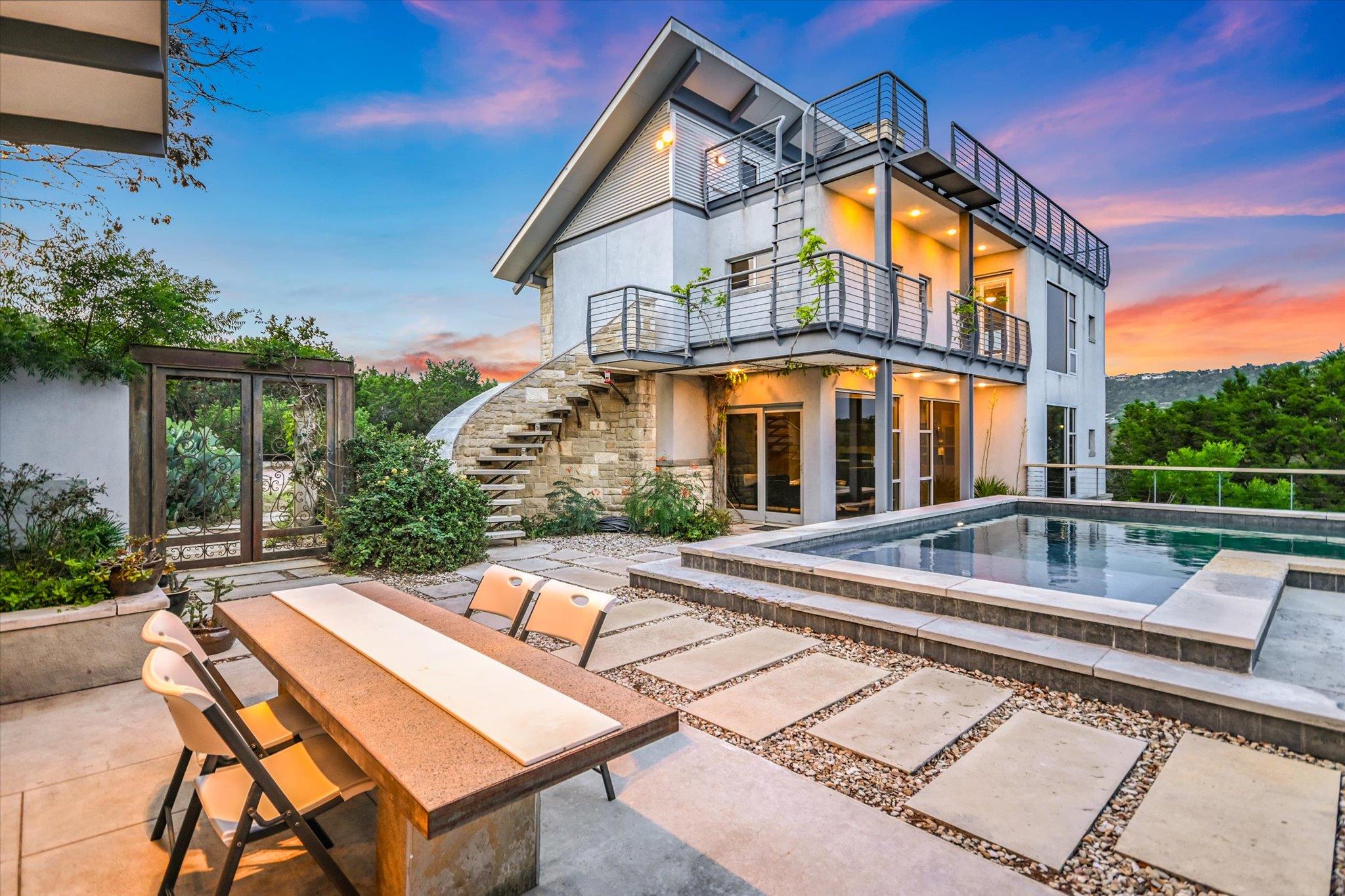 8207 Moon Rise Trl, Jonestown, TX 78645