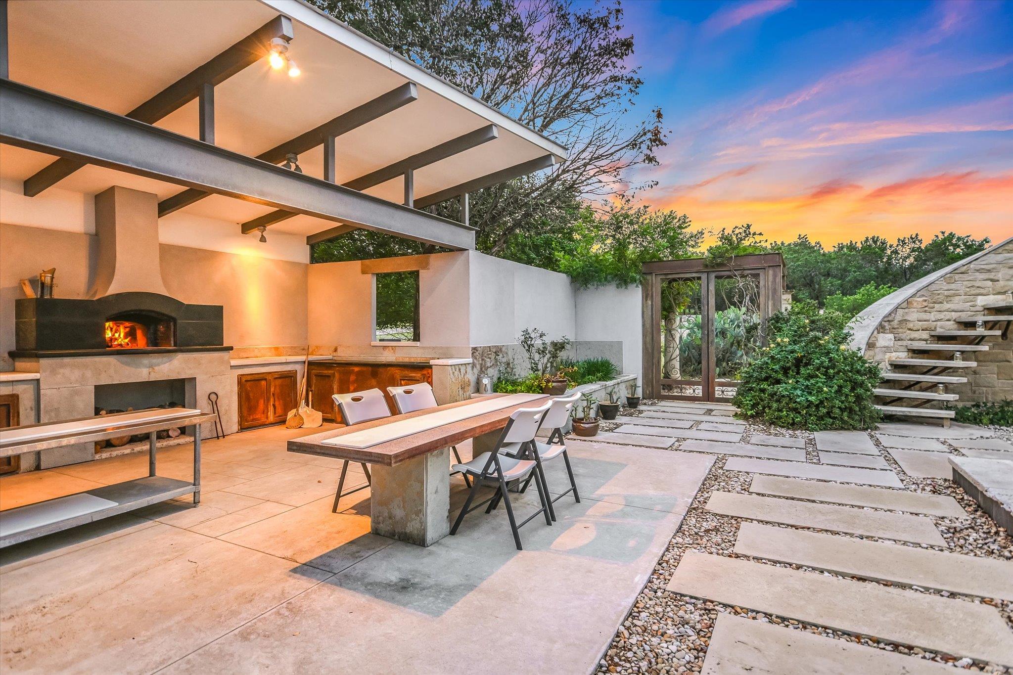8207 Moon Rise Trl, Jonestown, TX 78645