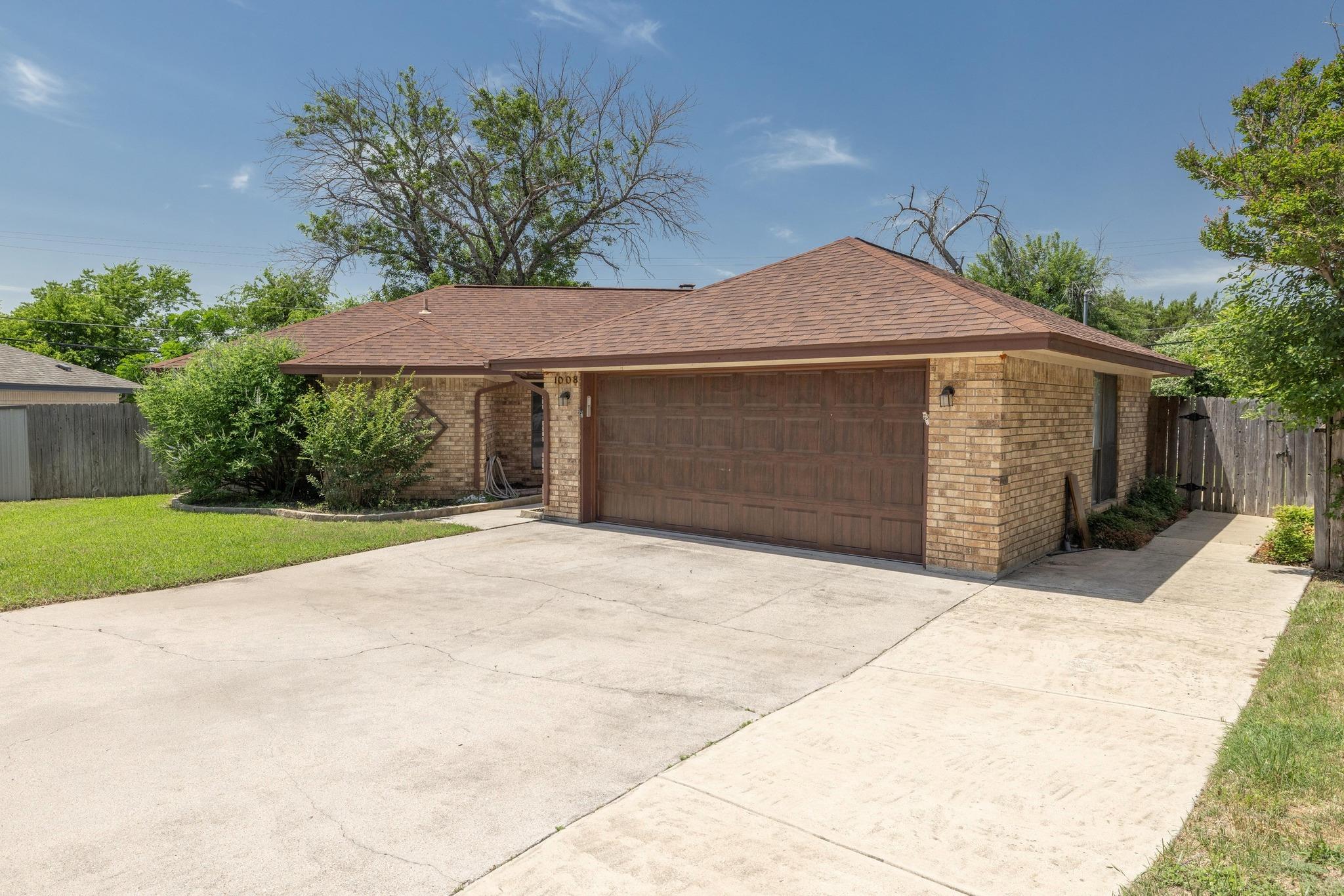 1008 Wood Shadows Dr, Harker Heights, TX 76548