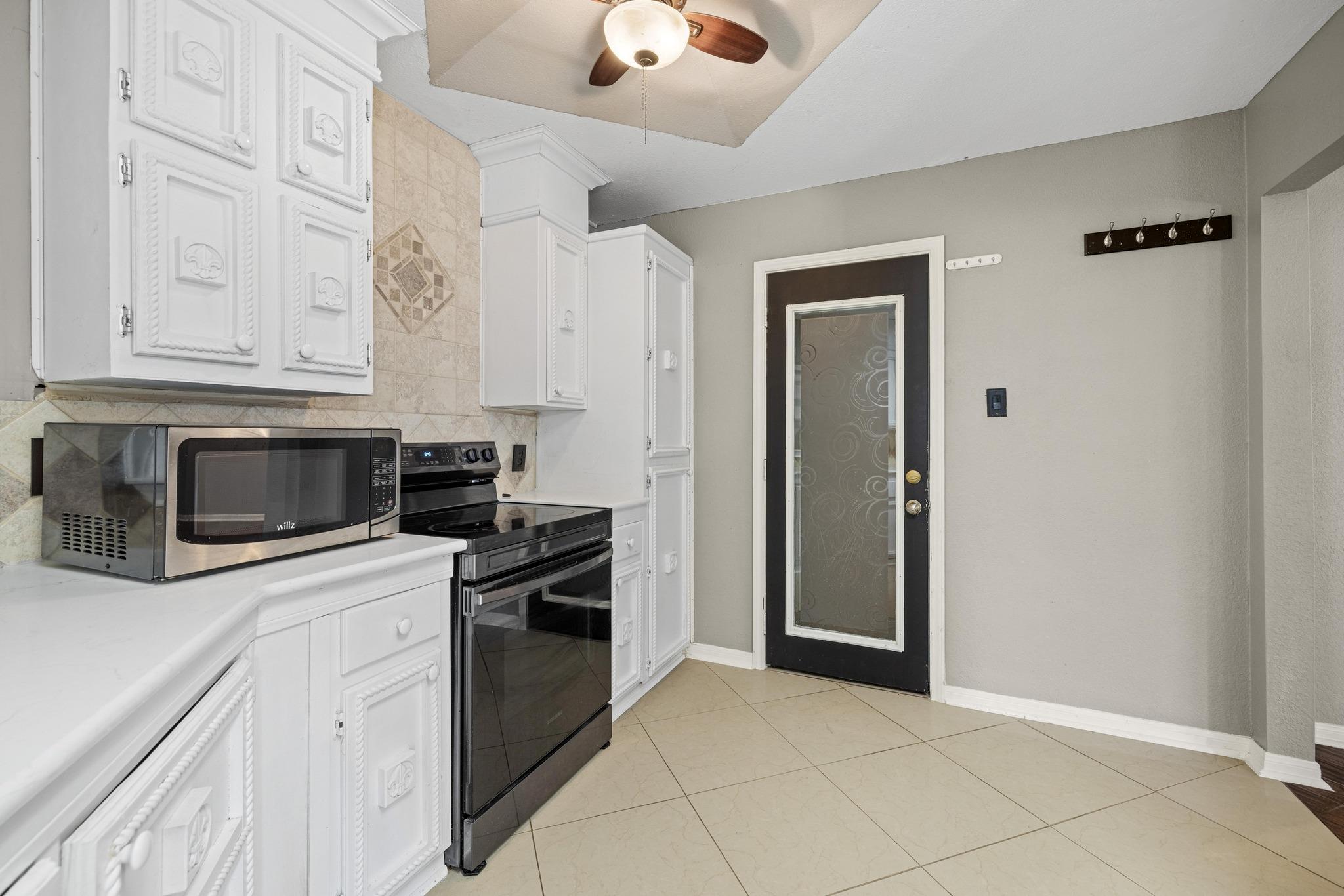 1008 Wood Shadows Dr, Harker Heights, TX 76548