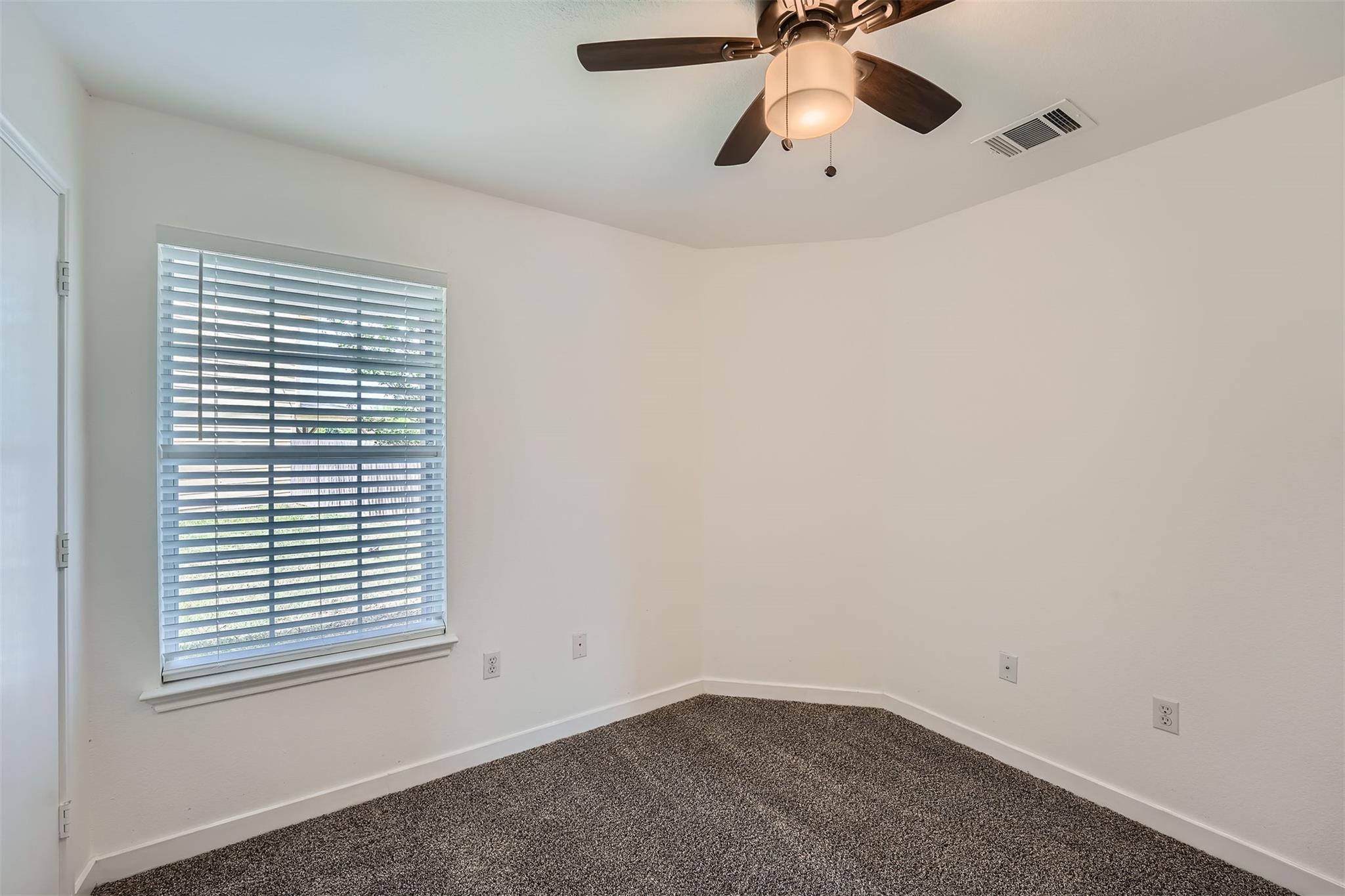 12404 Campana Dr, Del Valle, TX 78617