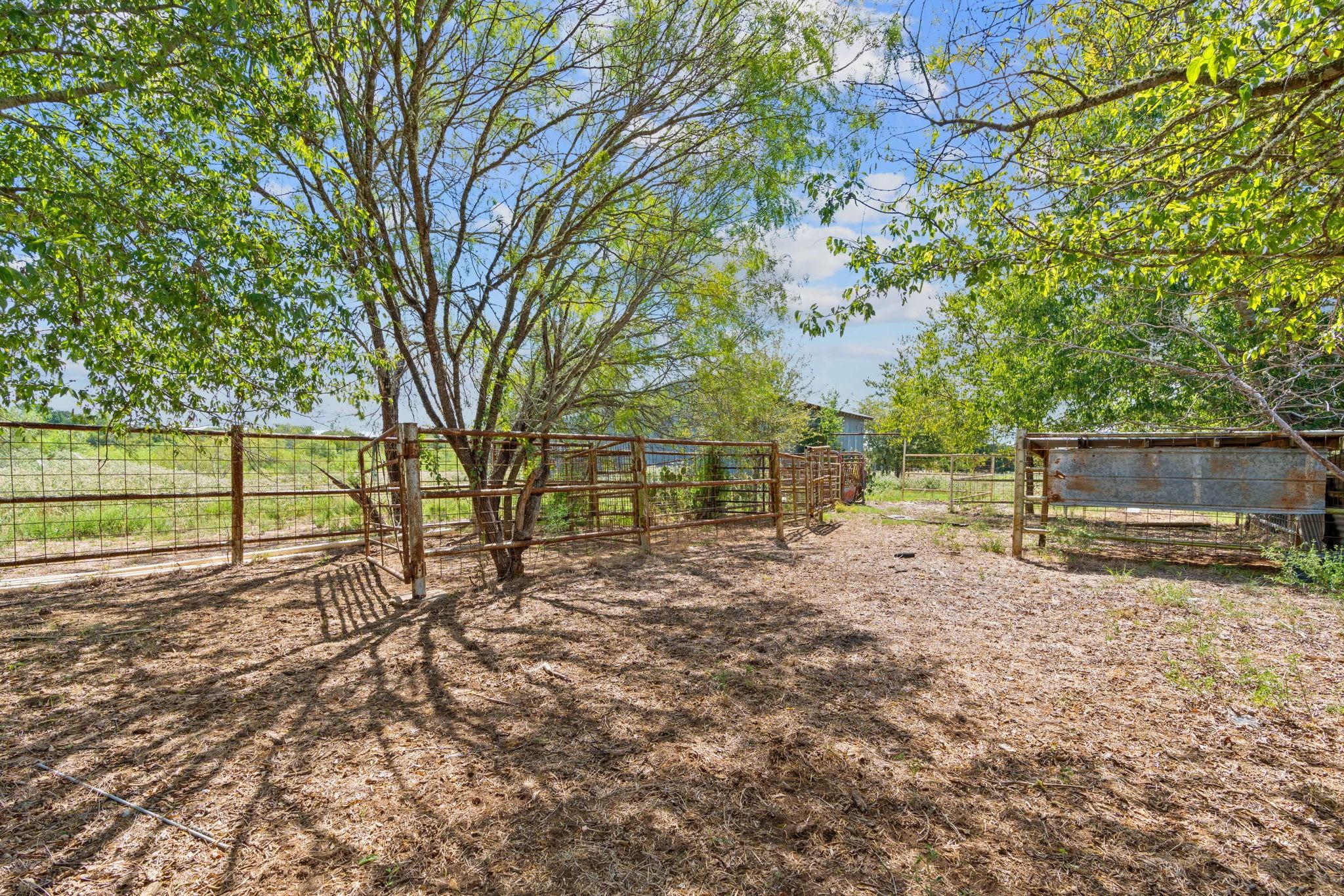 Lot 10 Sparta Field Rd, Waelder, TX 78959