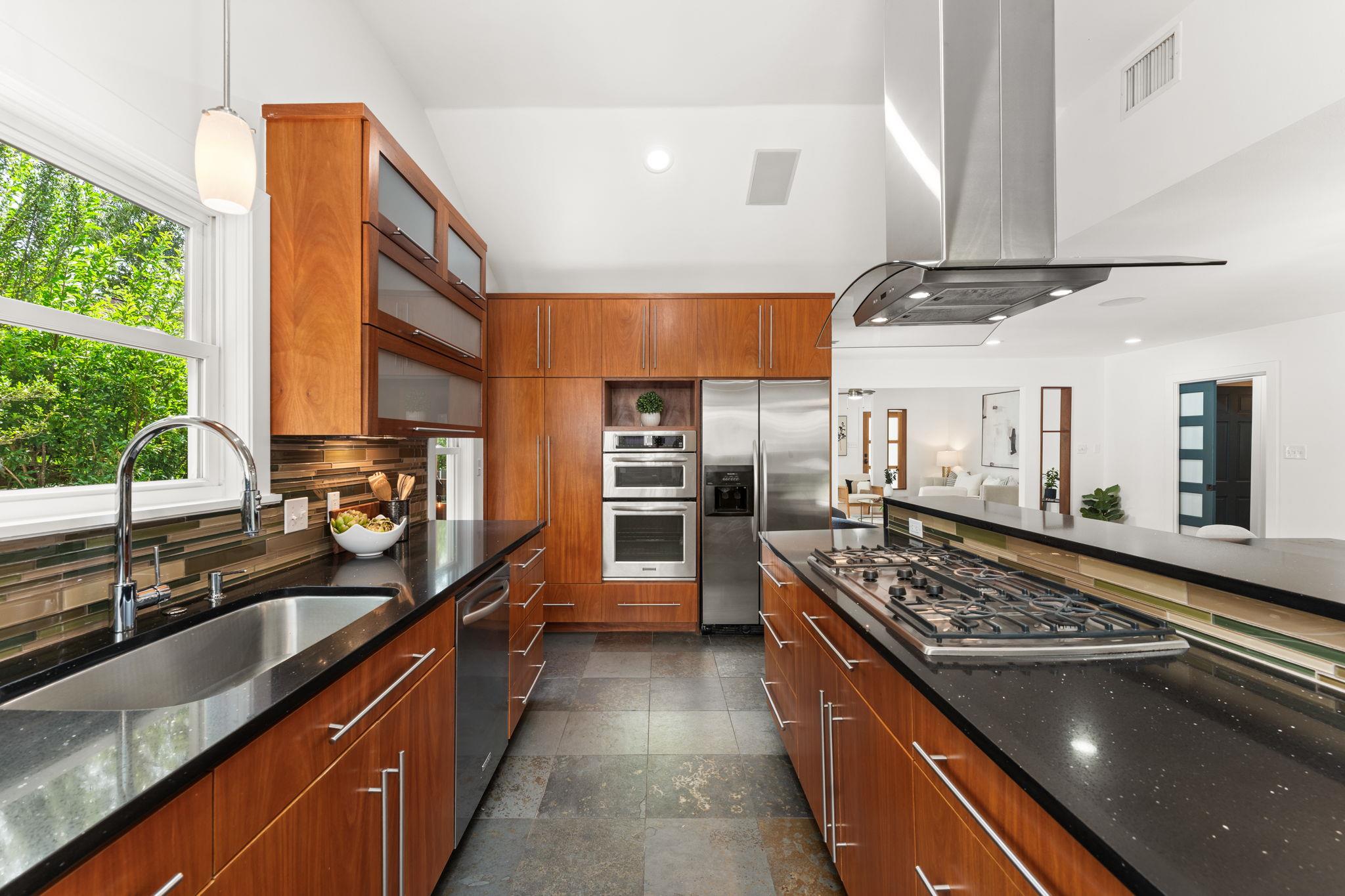 2004 Bremen St, Austin, TX 78703