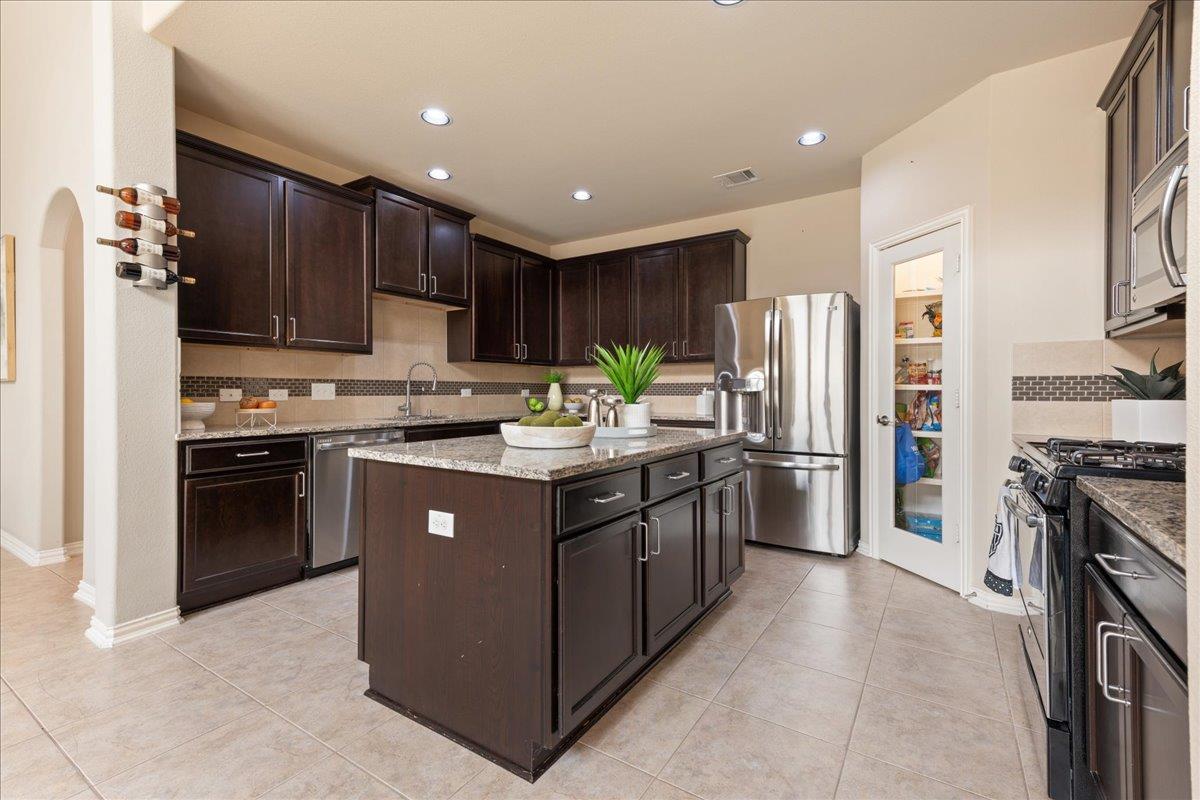 1366 Red Stag Pl, Round Rock, TX 78665