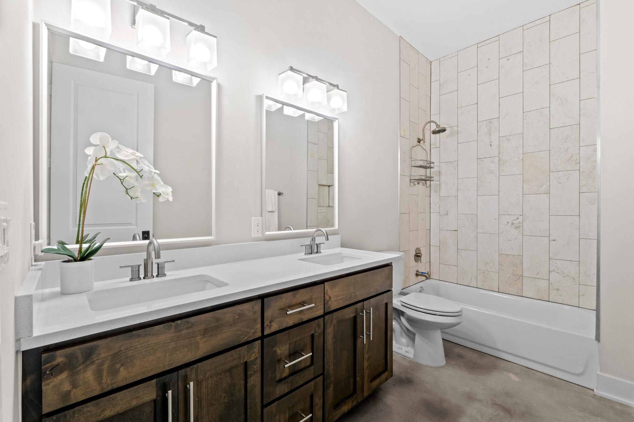 1812 Aggie Ln, Austin, TX 78757