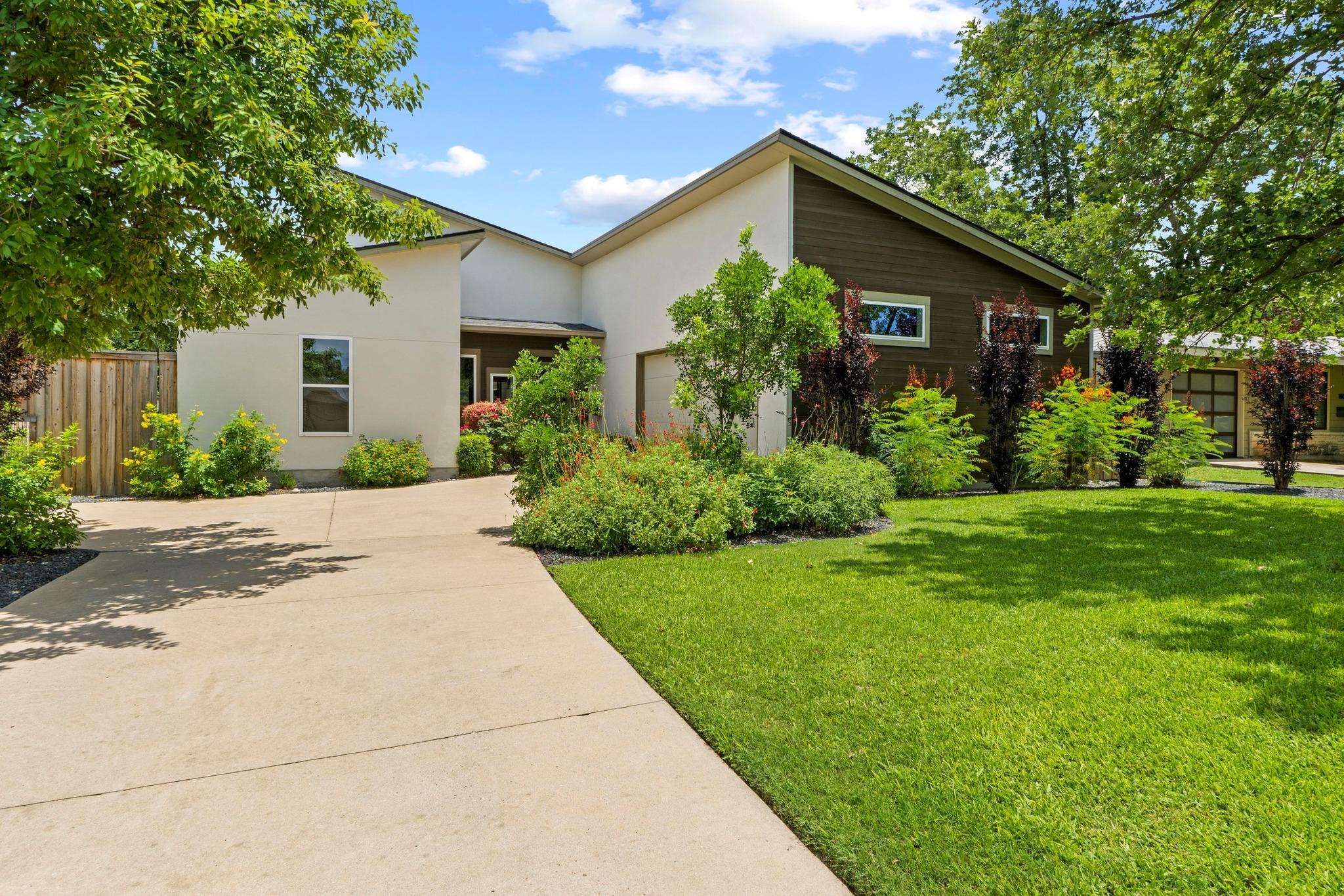 1812 Aggie Ln, Austin, TX 78757
