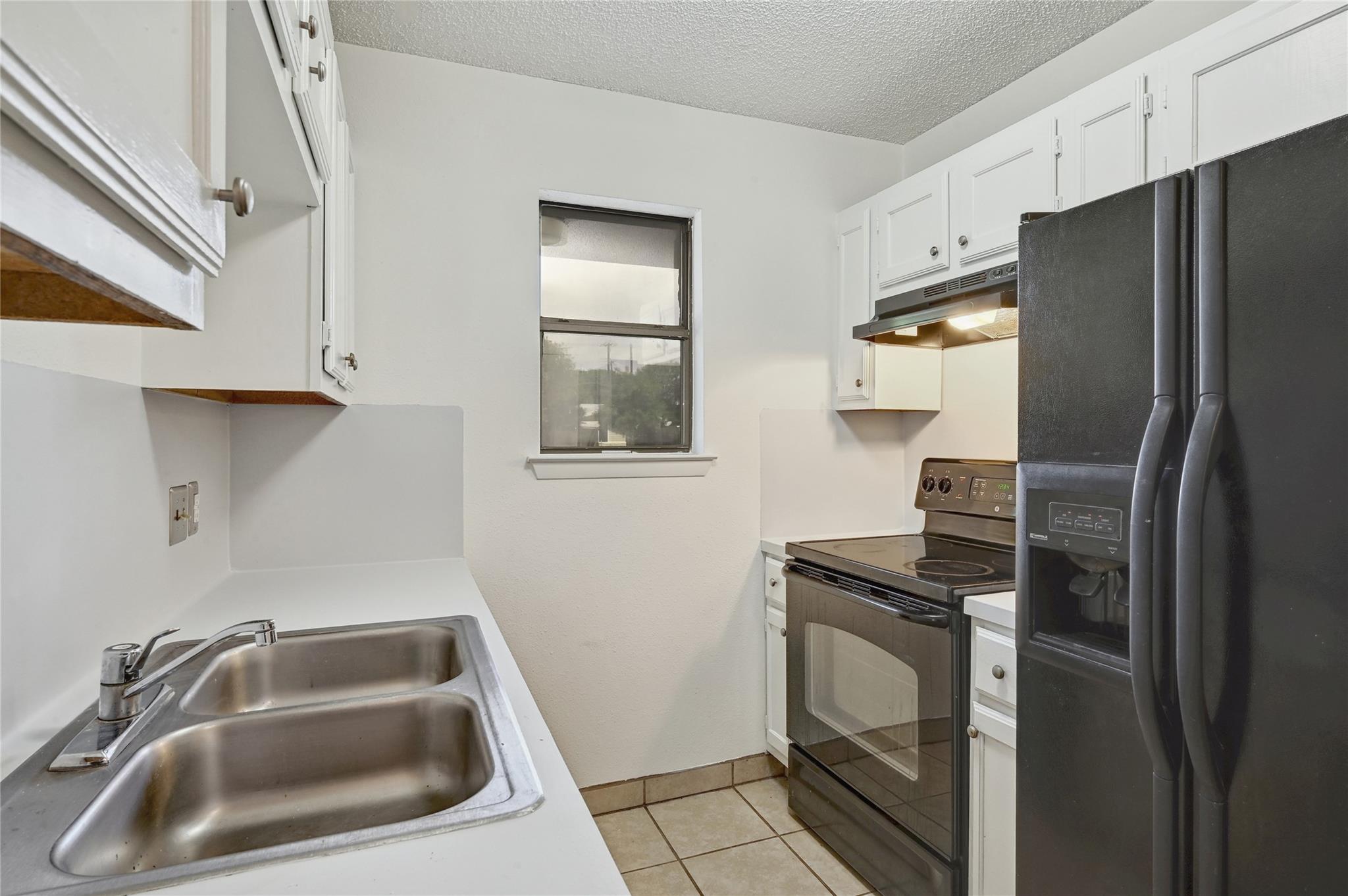 4307 S 1st St # 104, Austin, TX 78745