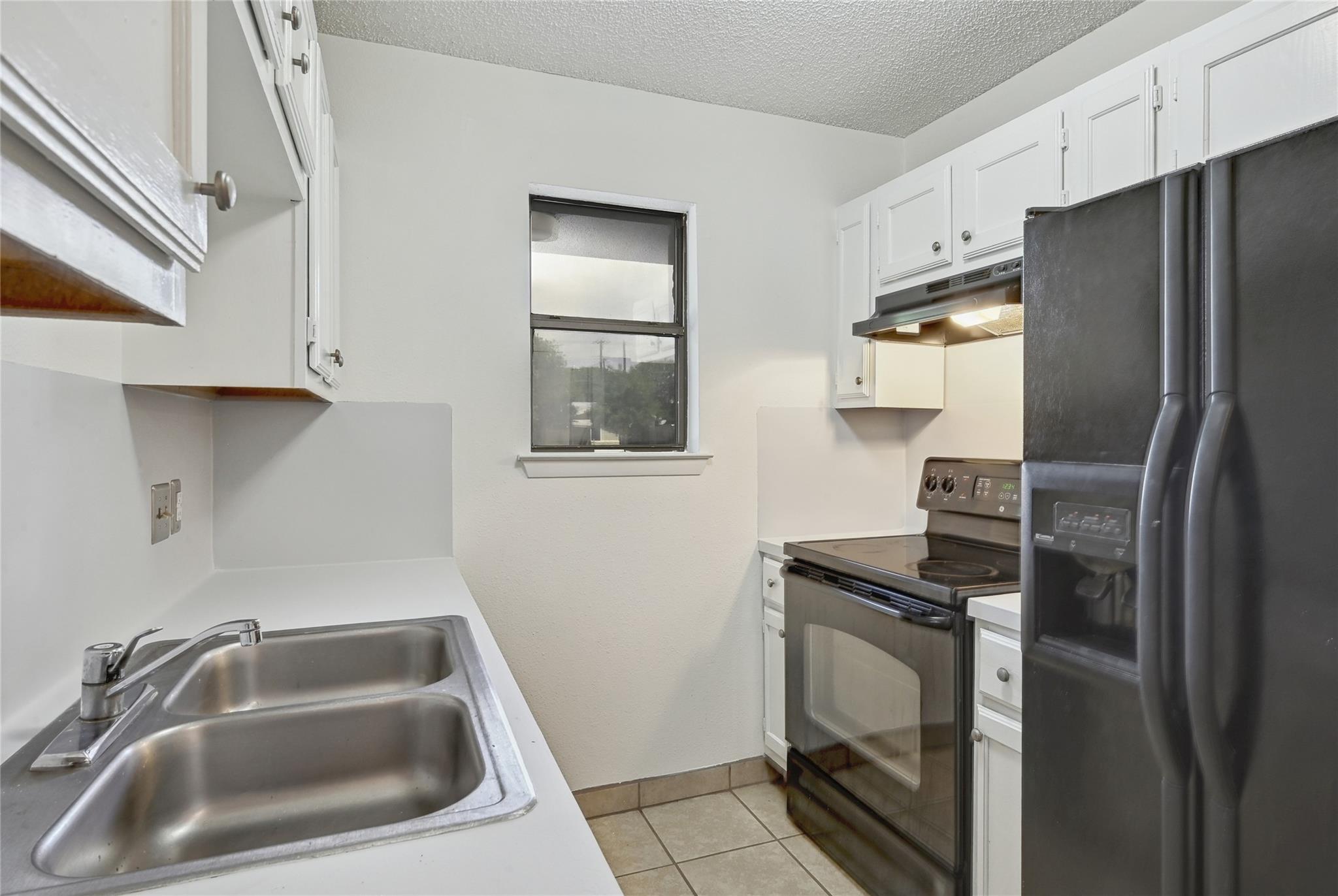 4307 S 1st St # 104, Austin, TX 78745