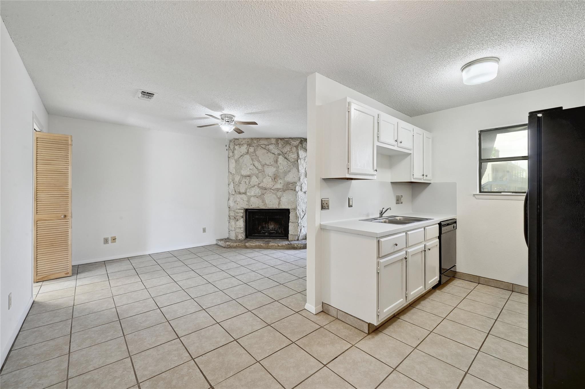 4307 S 1st St # 104, Austin, TX 78745