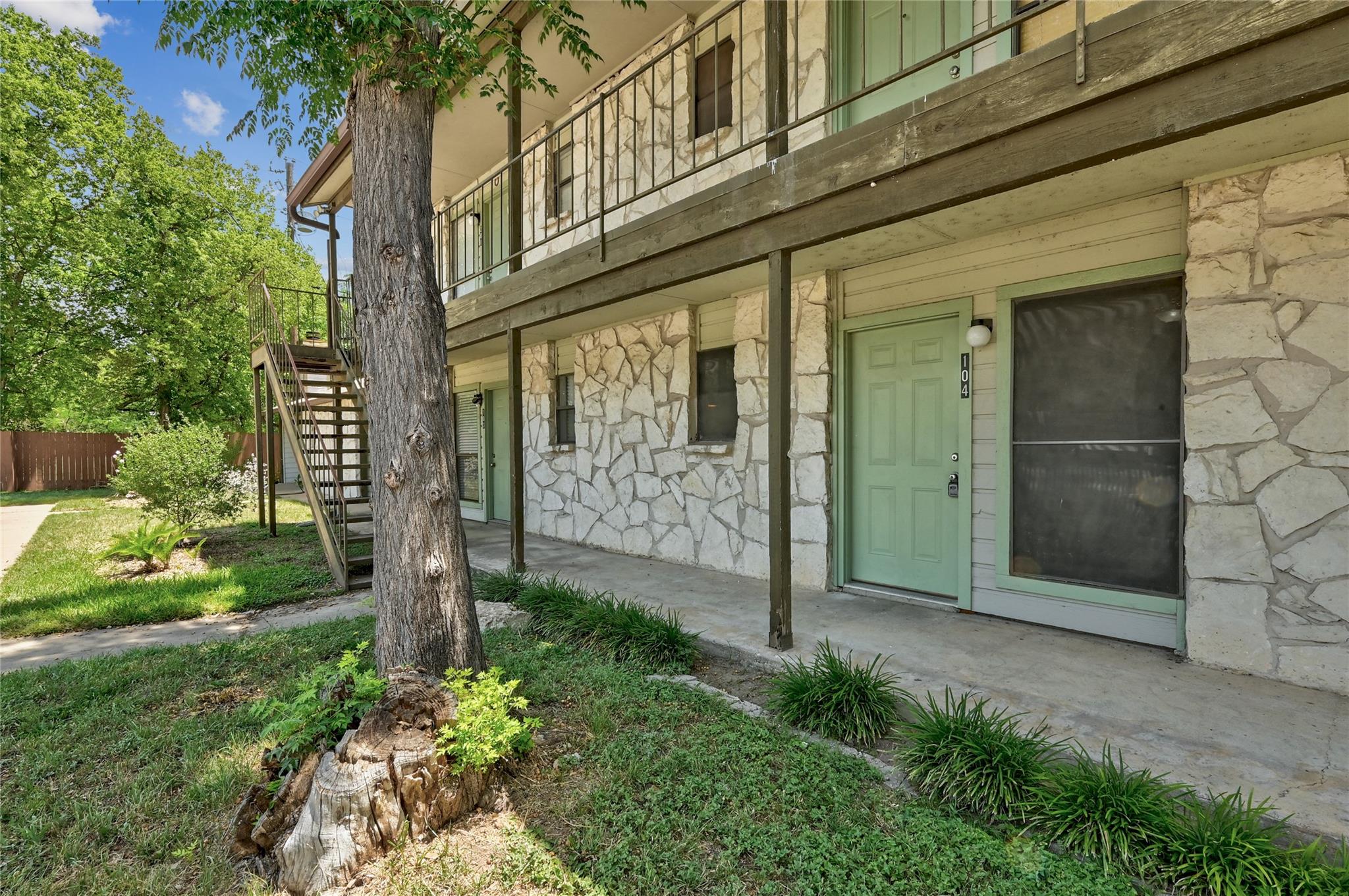 4307 S 1st St # 104, Austin, TX 78745