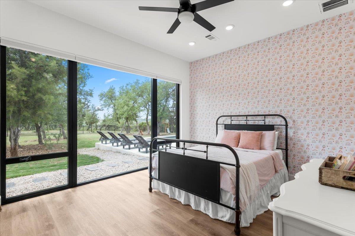 296 & 300 Ivy Dr, Liberty Hill, TX 78642