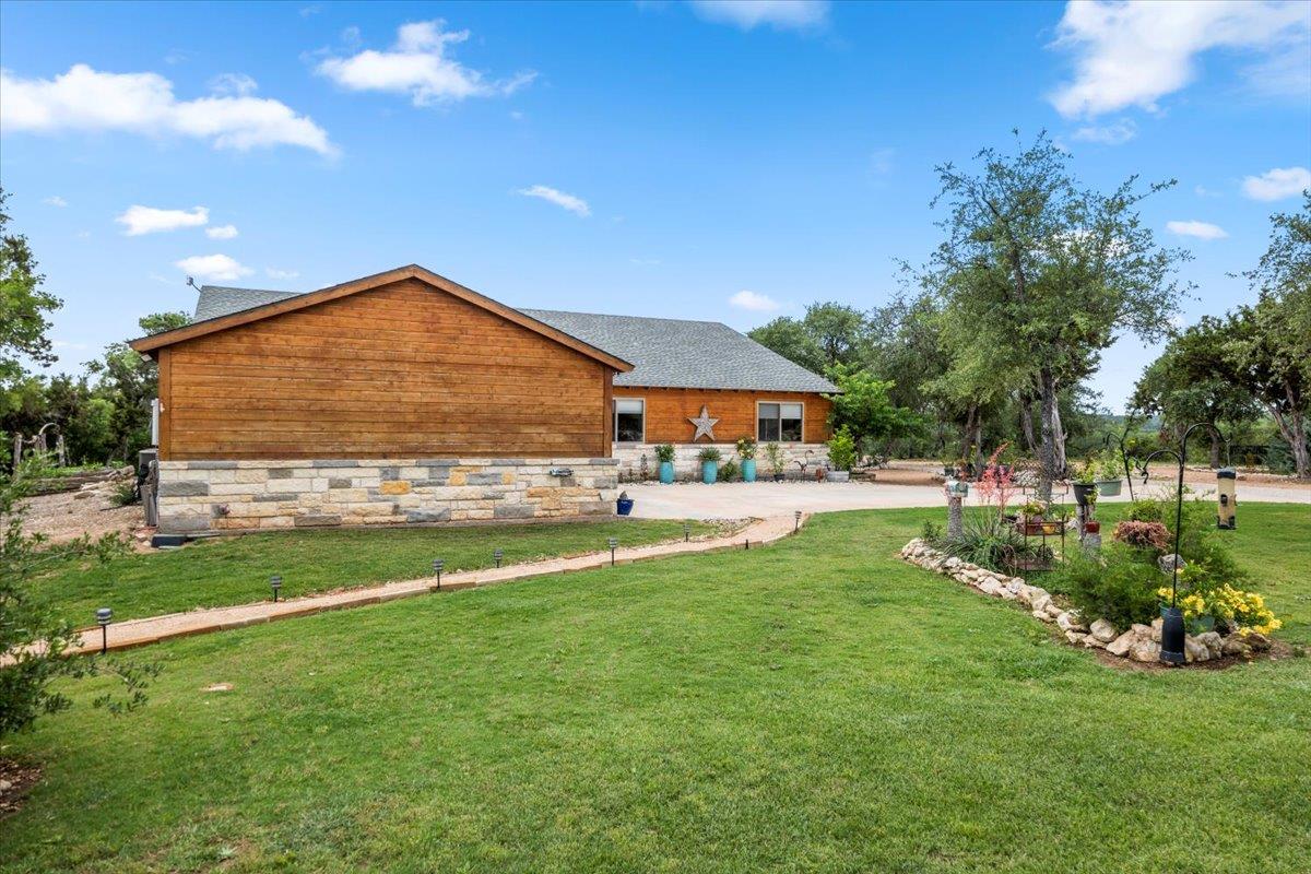 296 & 300 Ivy Dr, Liberty Hill, TX 78642