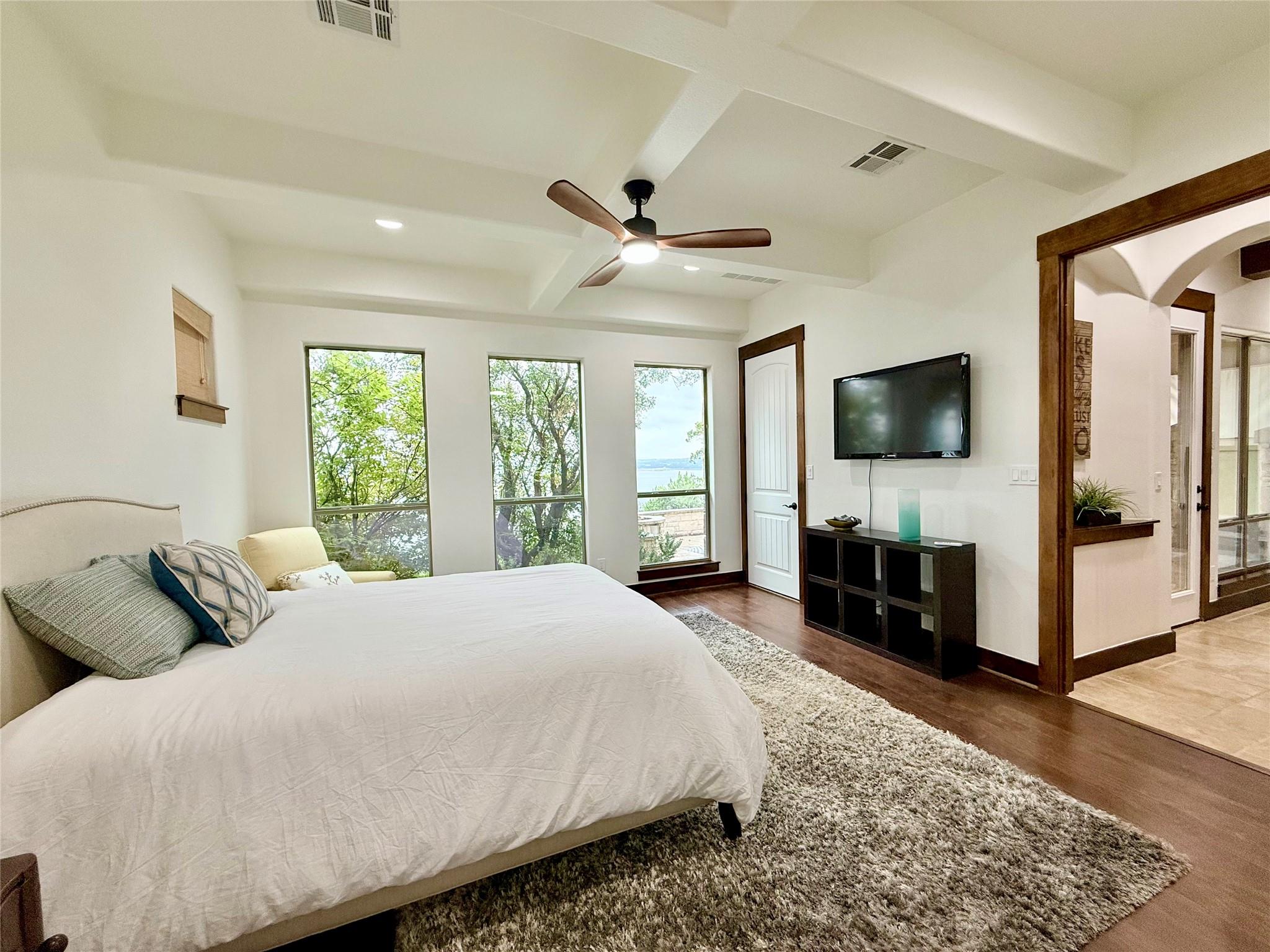 2804B Lohmans Ford Rd, Lago Vista, TX 78645