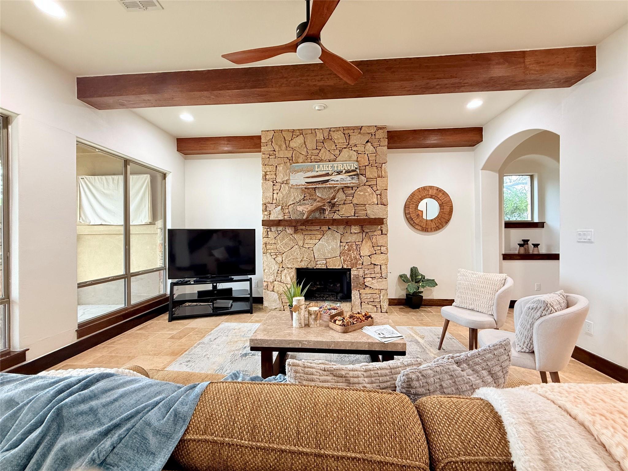 2804B Lohmans Ford Rd, Lago Vista, TX 78645