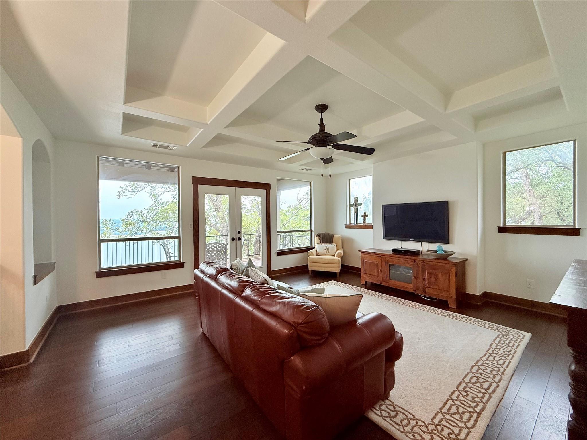 2804B Lohmans Ford Rd, Lago Vista, TX 78645