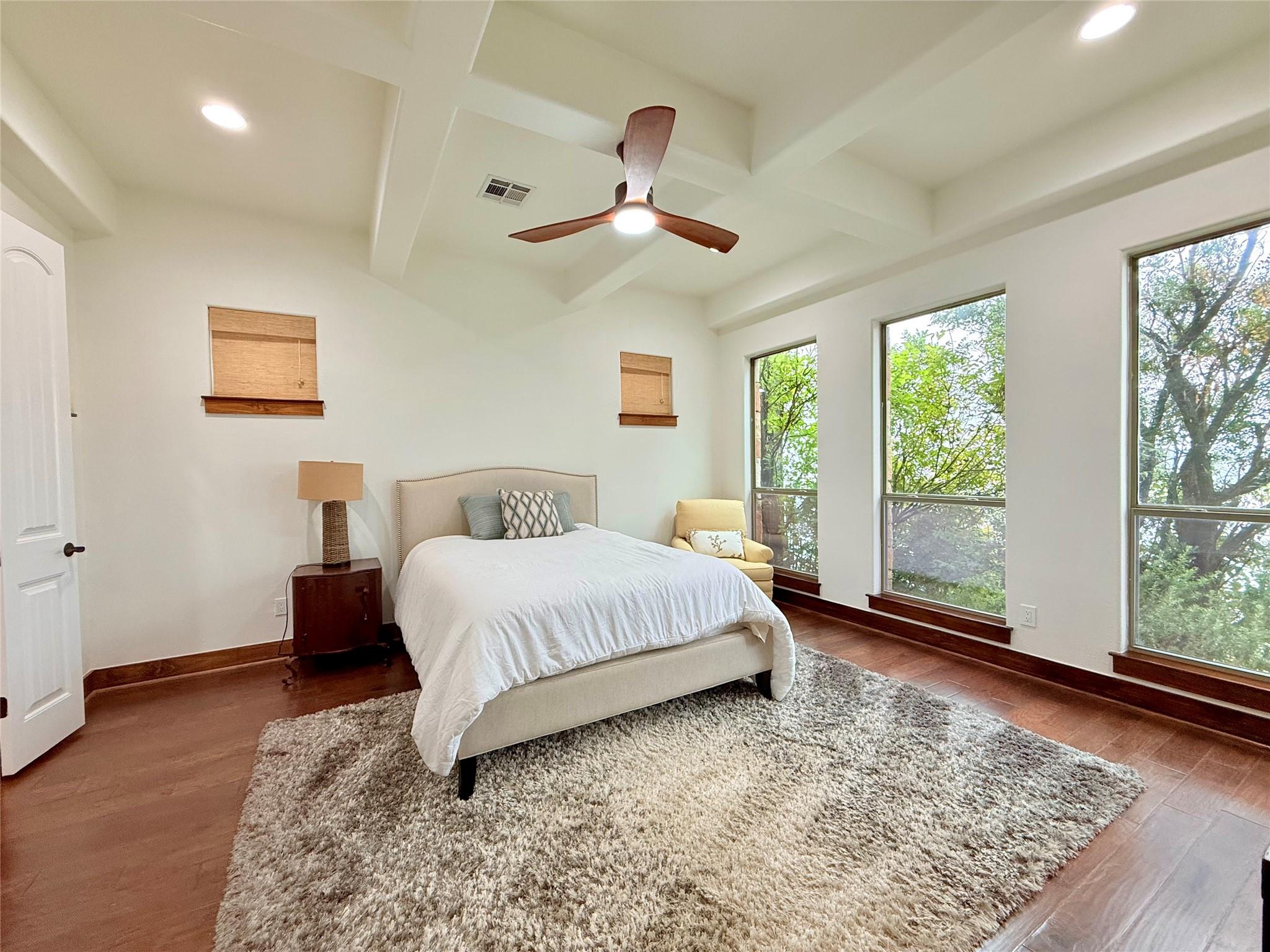 2804B Lohmans Ford Rd, Lago Vista, TX 78645