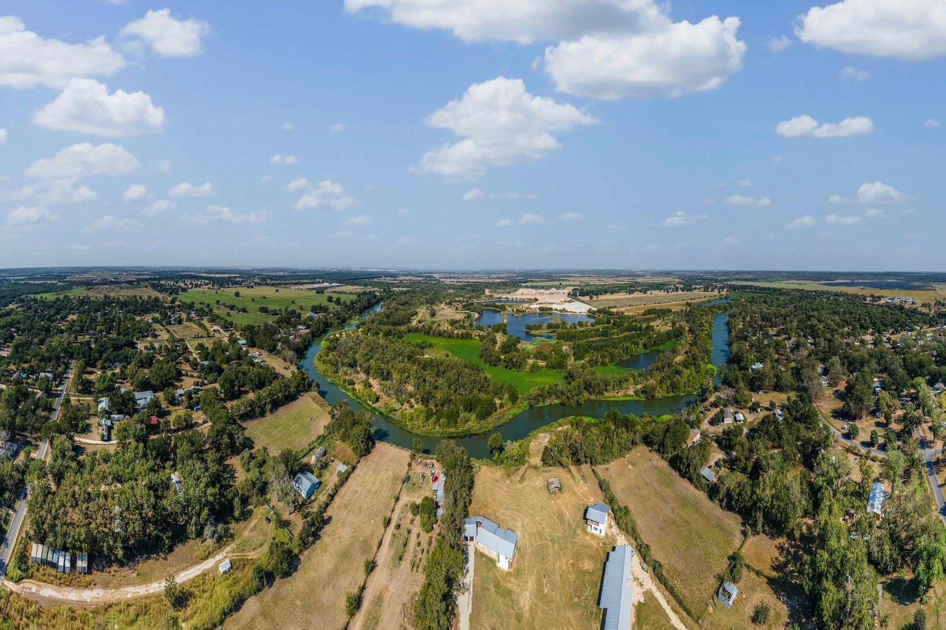 1802 Man O War Dr, Del Valle, TX 78617
