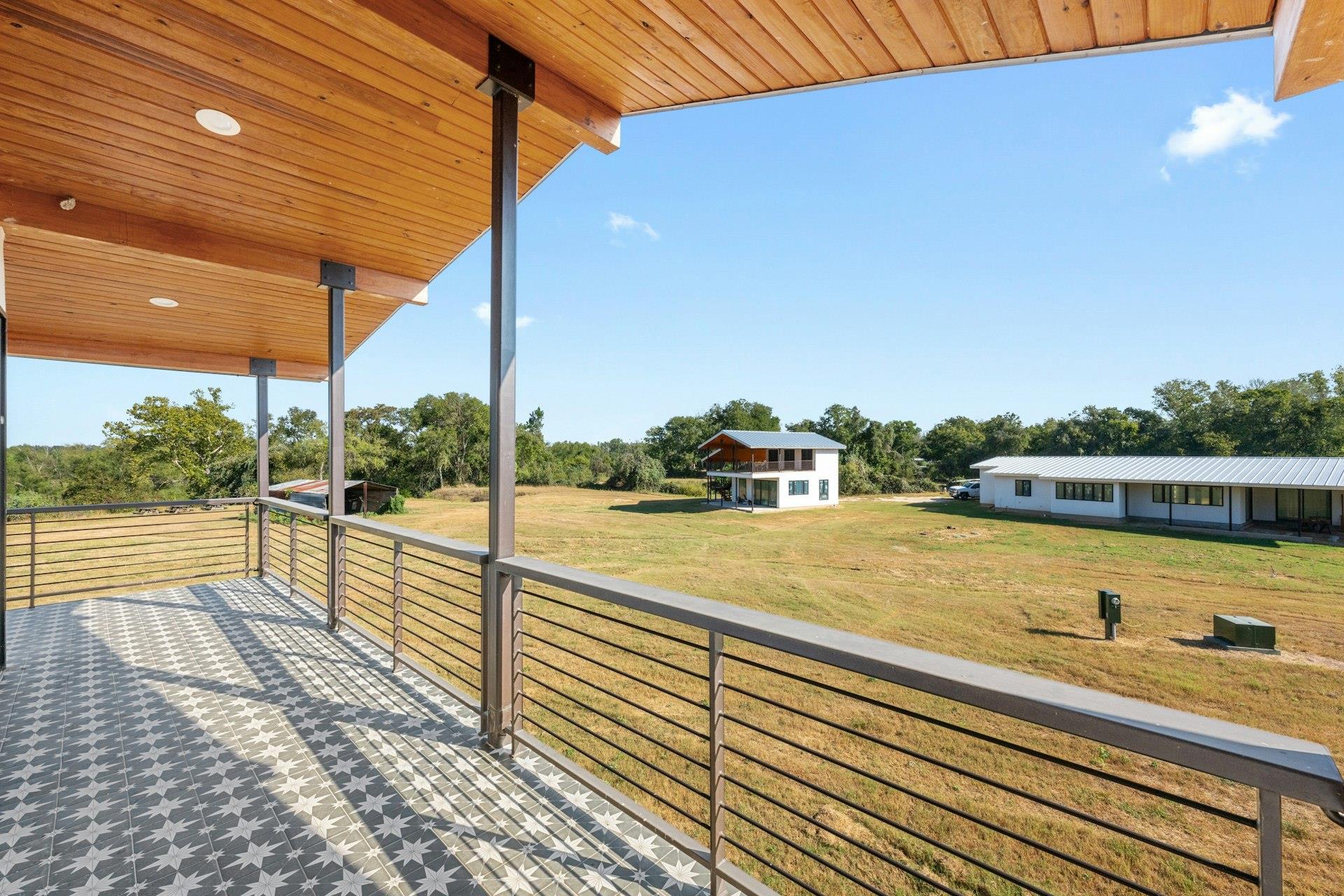 1802 Man O War Dr, Del Valle, TX 78617