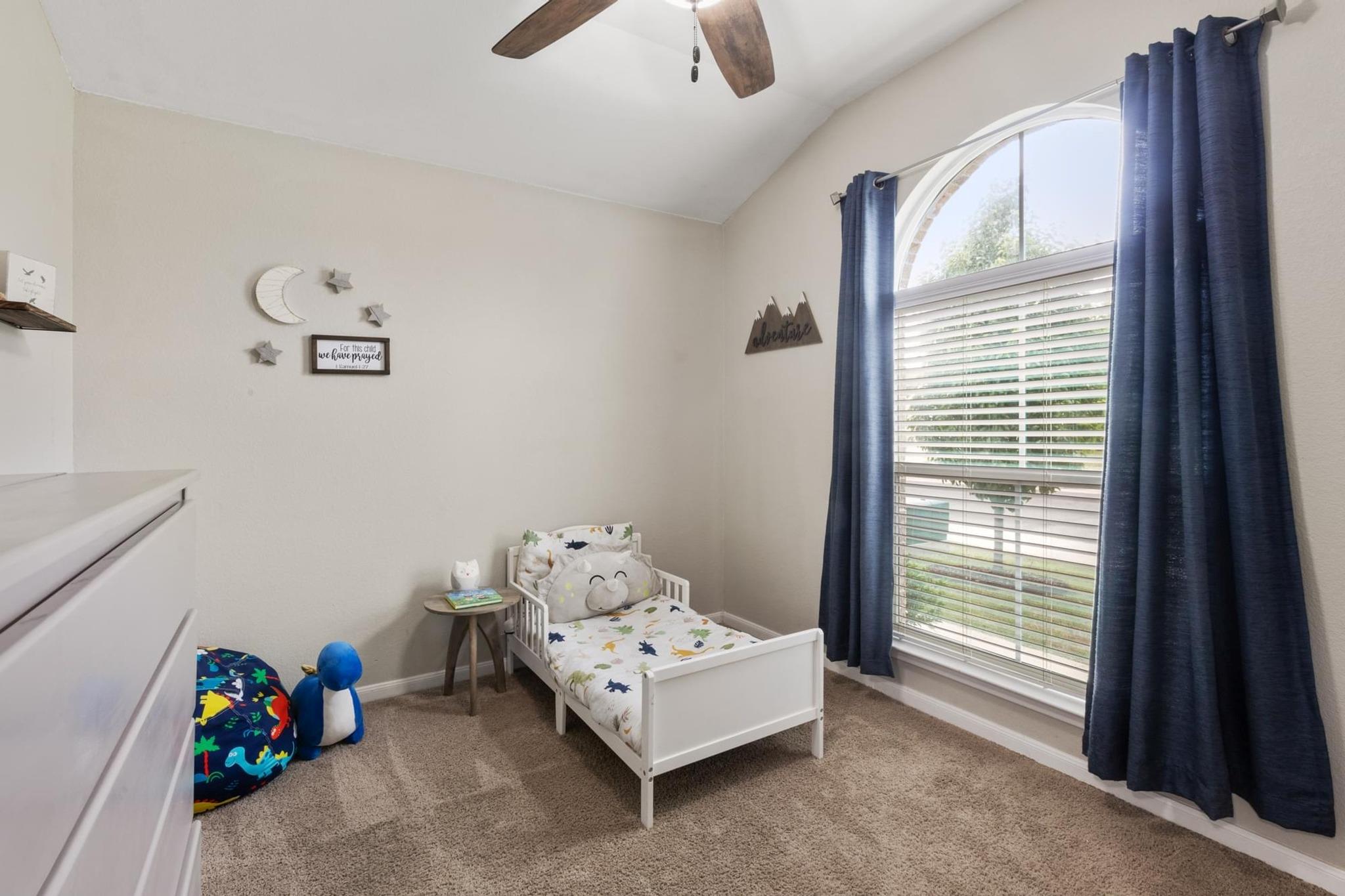 160 Cazador Dr, San Marcos, TX 78666