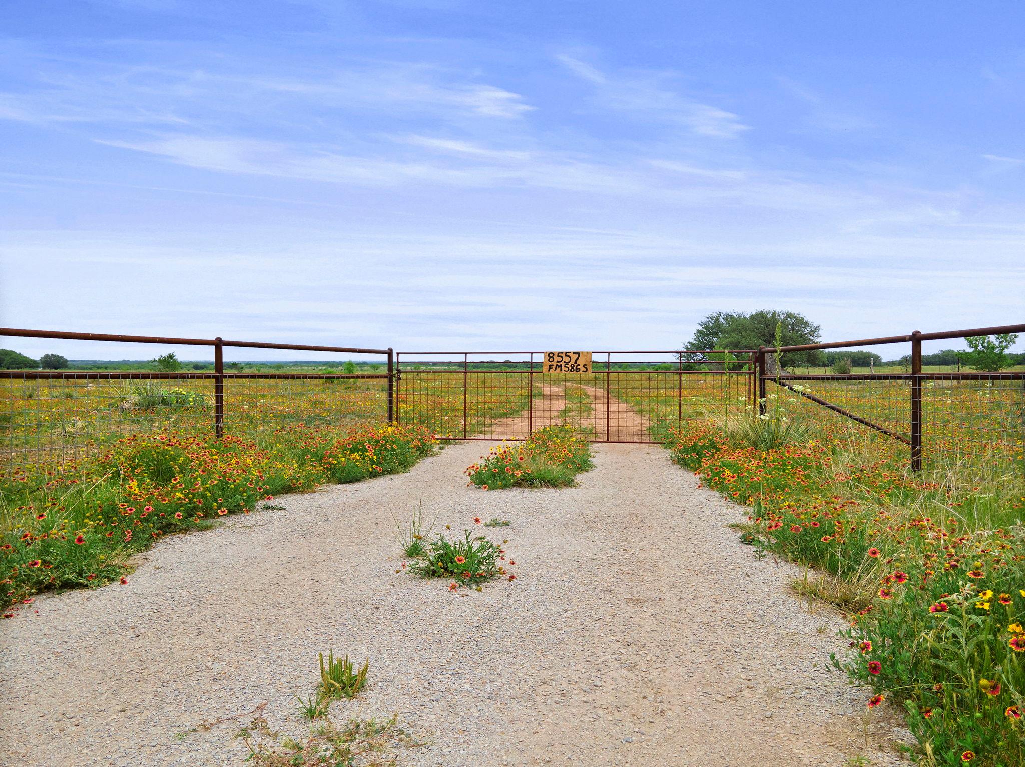 8557 Fm-586, Bangs, TX 76823