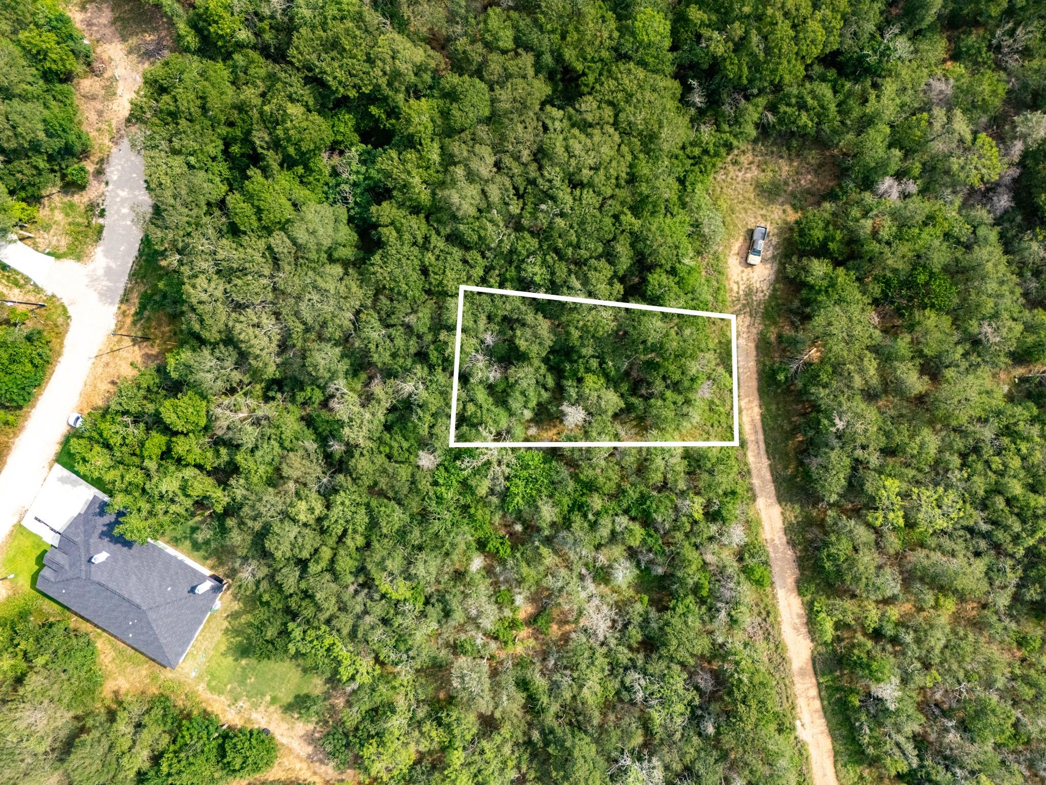 112 Waimalu Cv, Bastrop, TX 78602