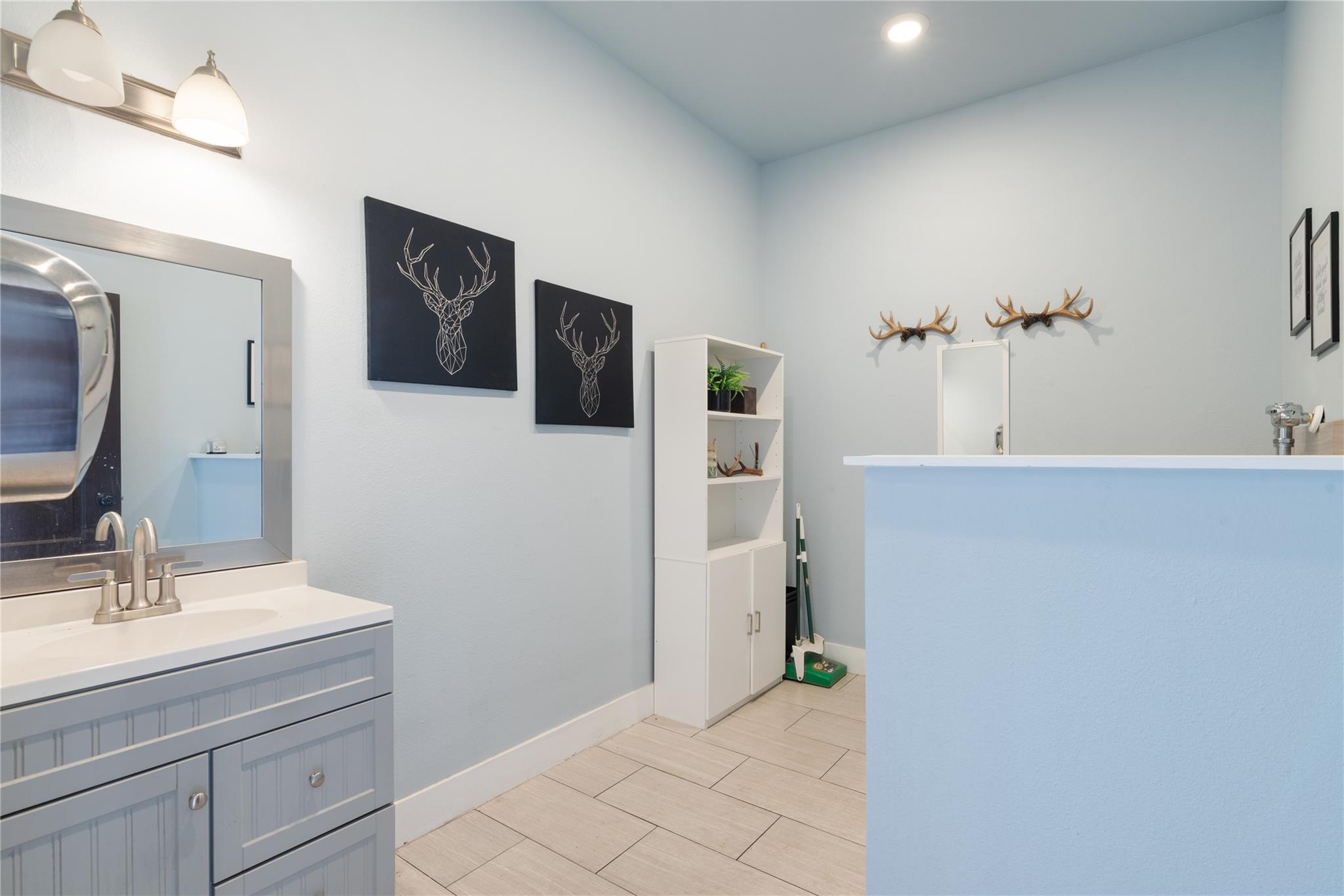 2909 E Howard Ln, Manor, TX 78653