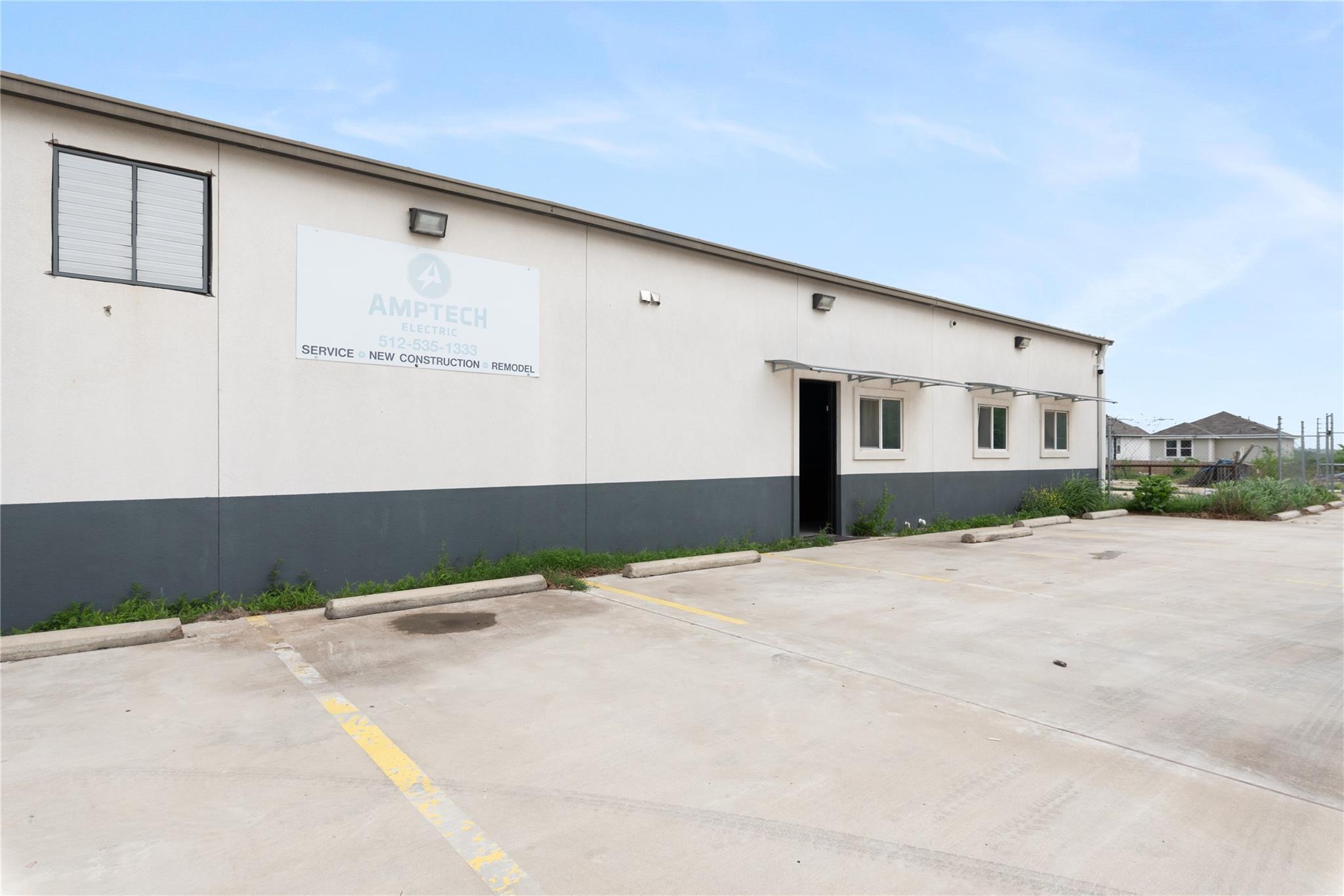 2909 E Howard Ln, Manor, TX 78653