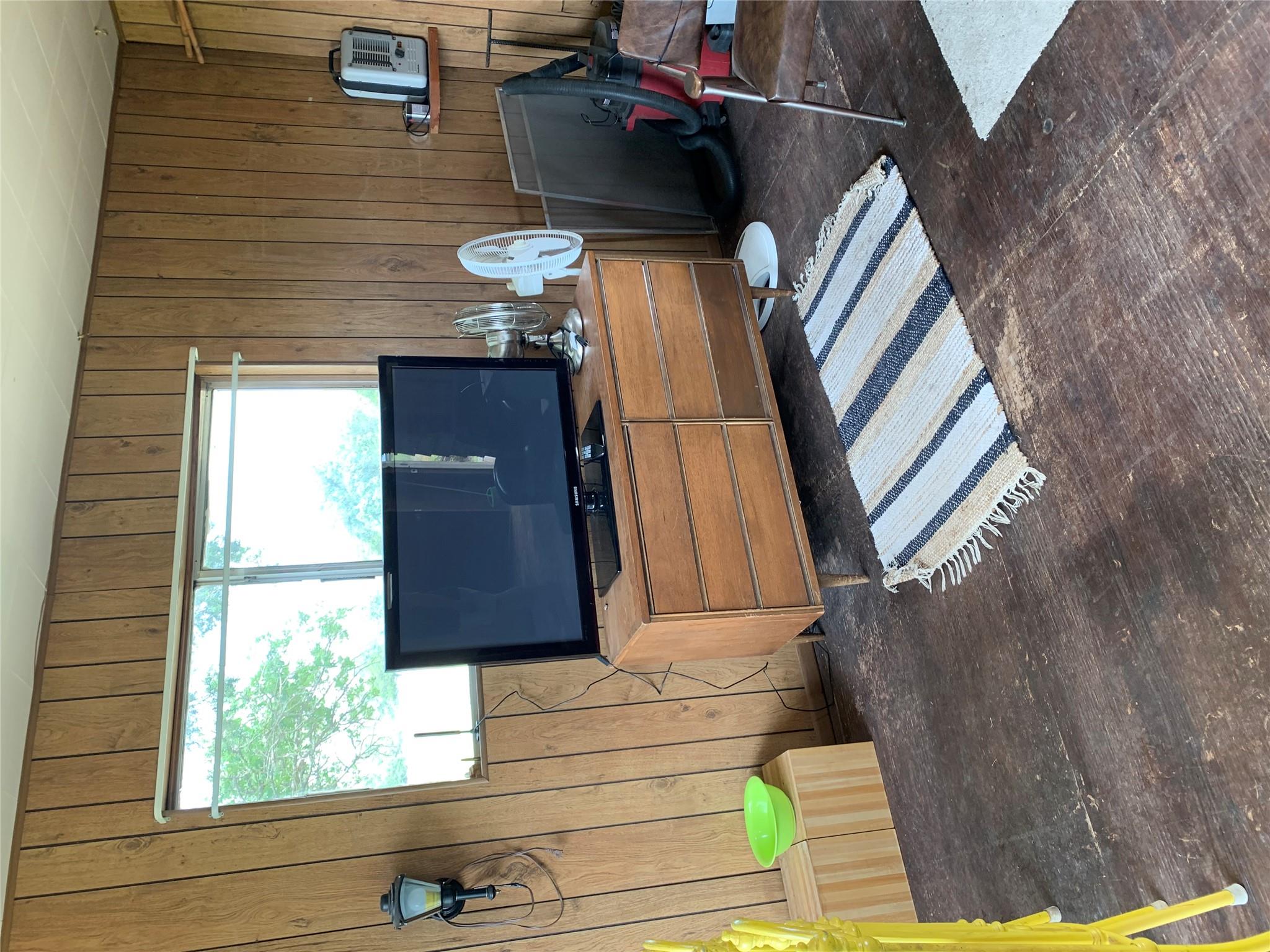 276 Ott Rd, Rosanky, TX 78953