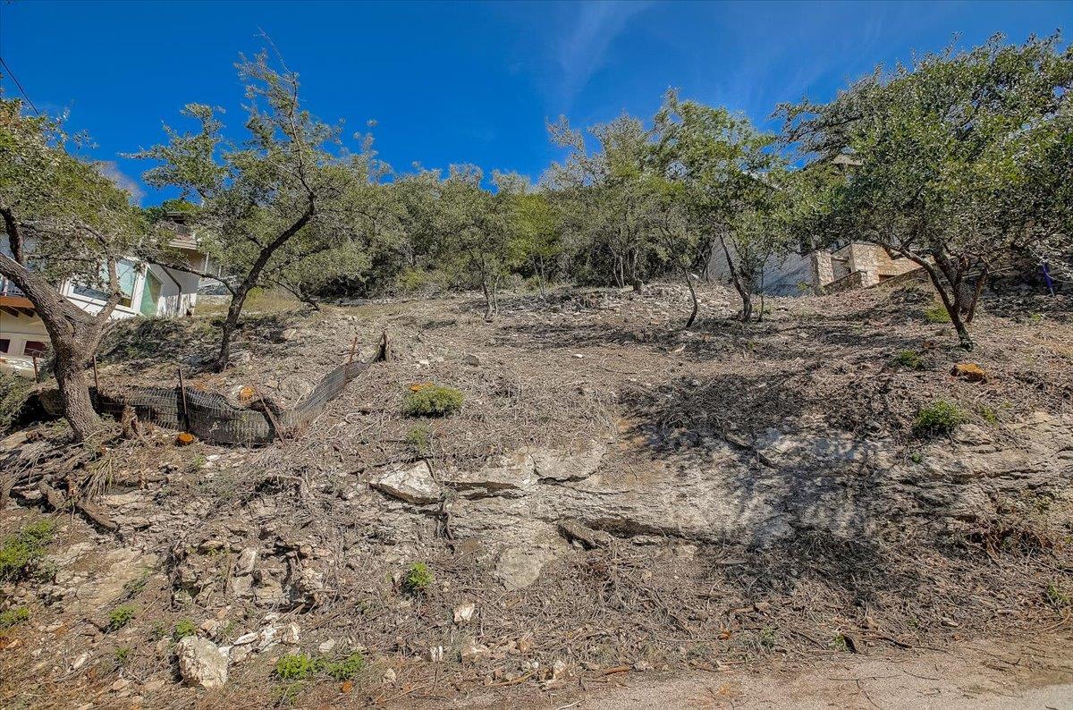 13908 Skyline Dr, Austin, TX 78732