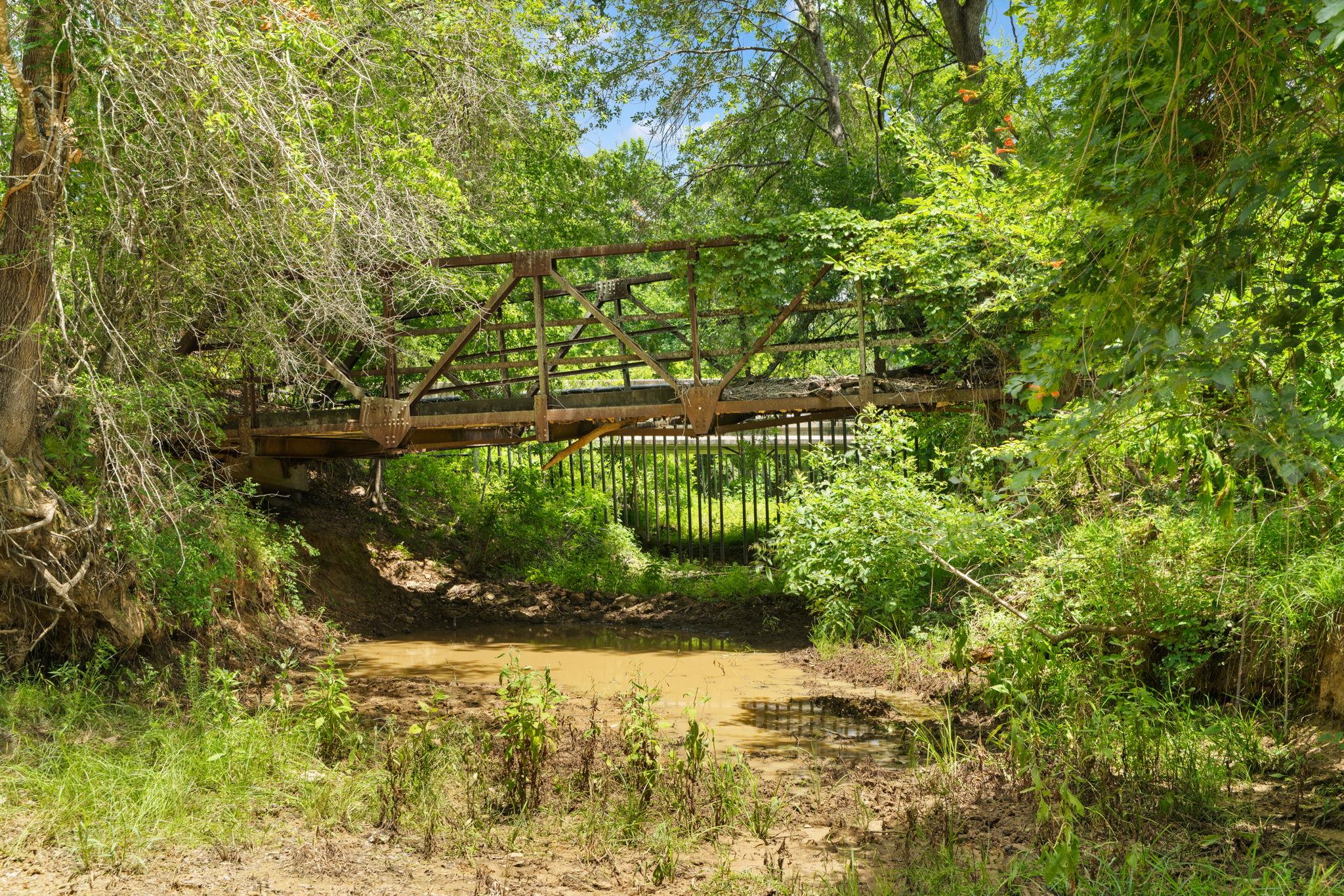 1010 Saint Delight Rd, Paige, TX 78659