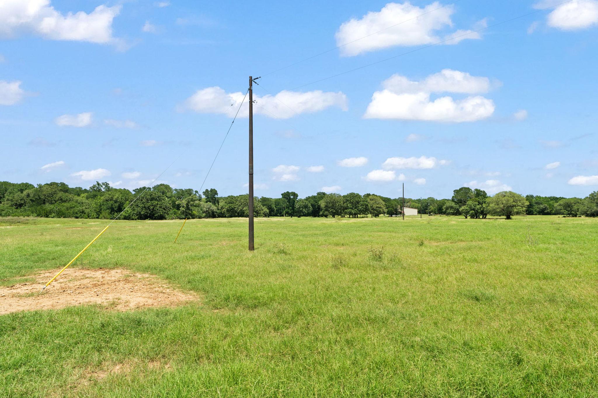 1010 Saint Delight Rd, Paige, TX 78659