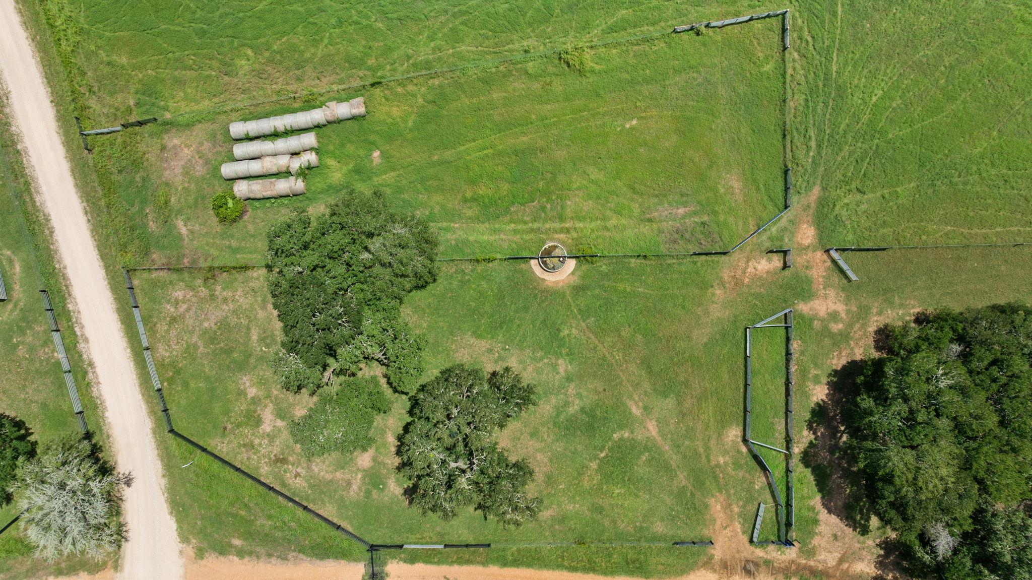 1010 Saint Delight Rd, Paige, TX 78659