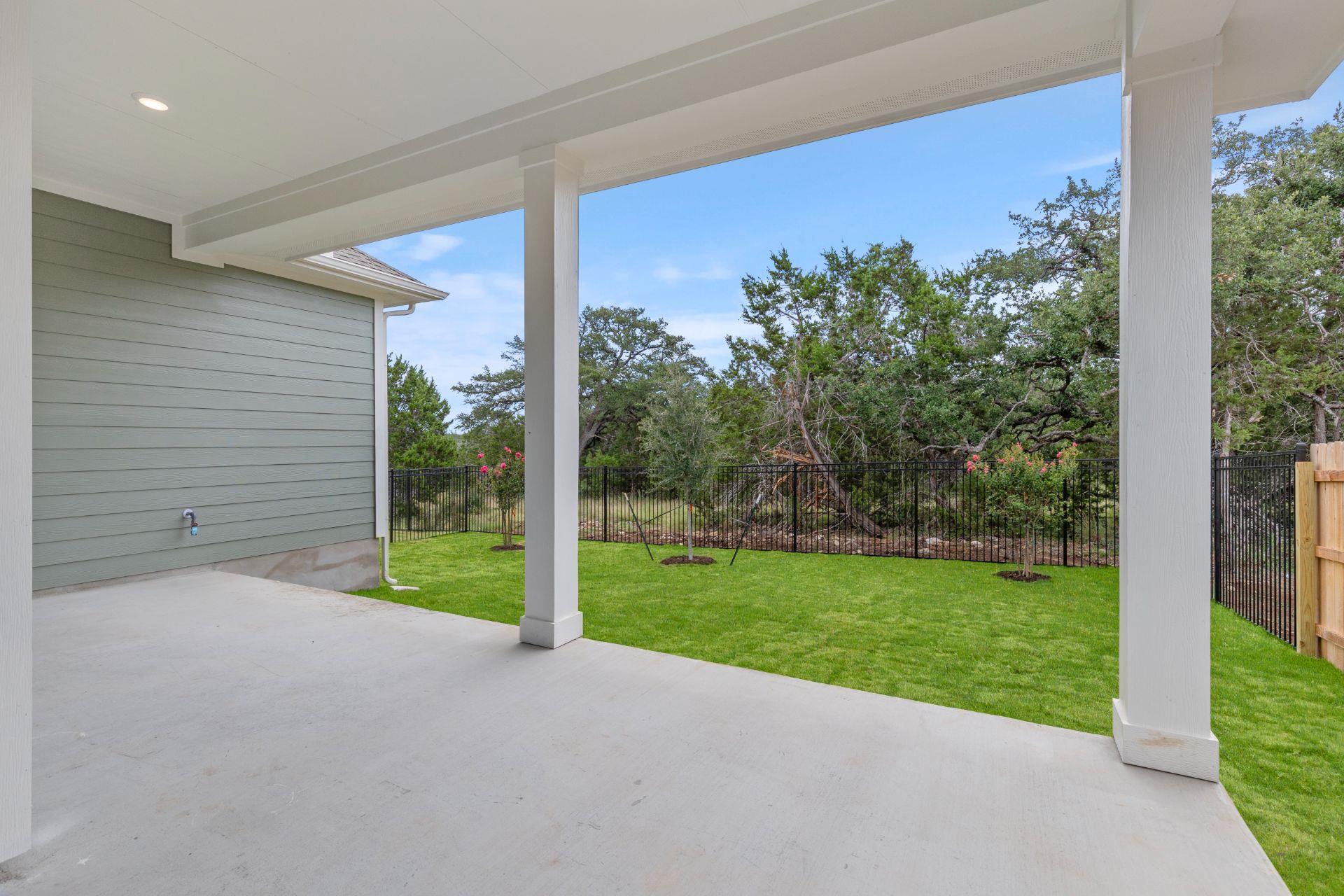 581 Sage Thrasher Cir, Dripping Springs, TX 78620