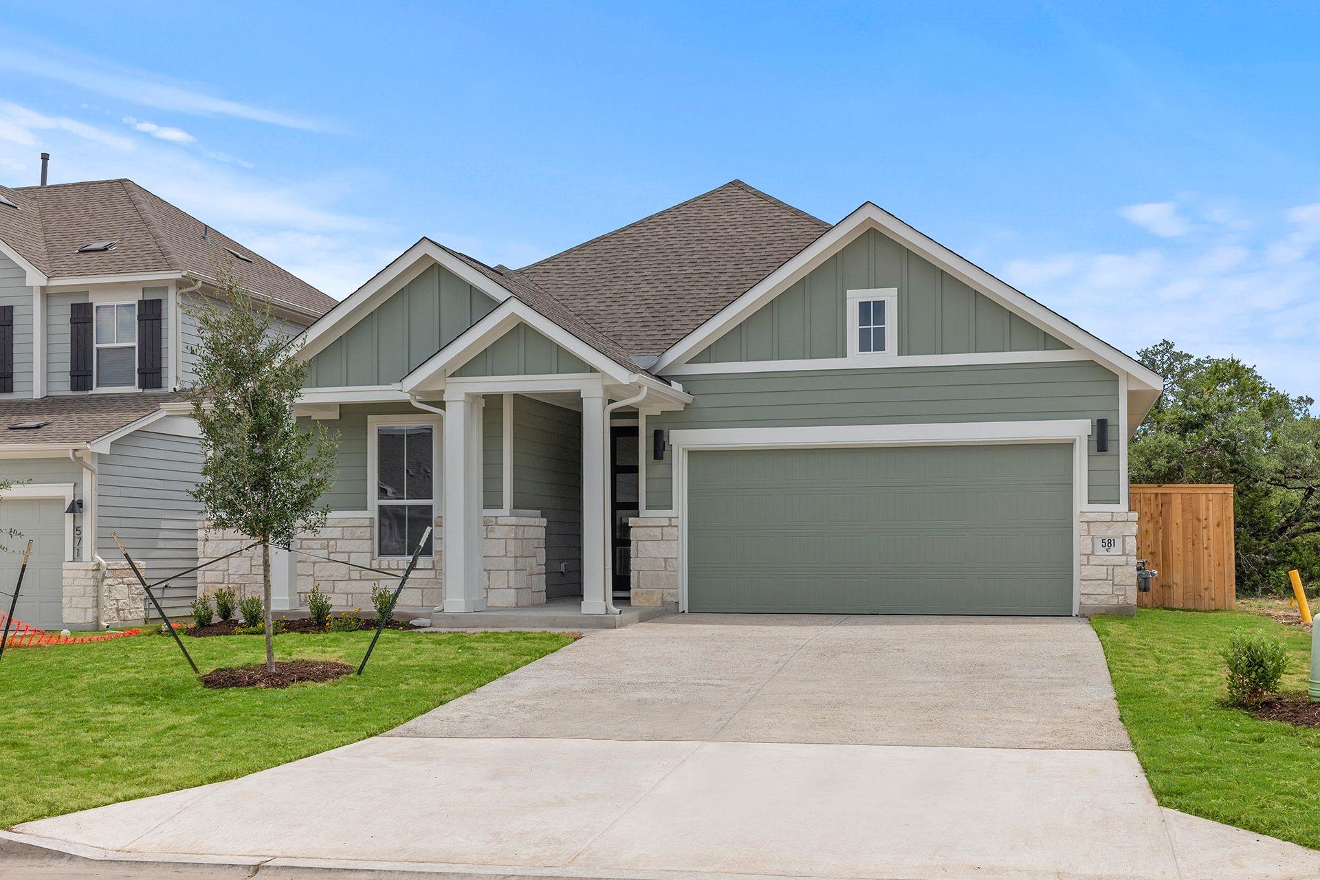 581 Sage Thrasher Cir, Dripping Springs, TX 78620