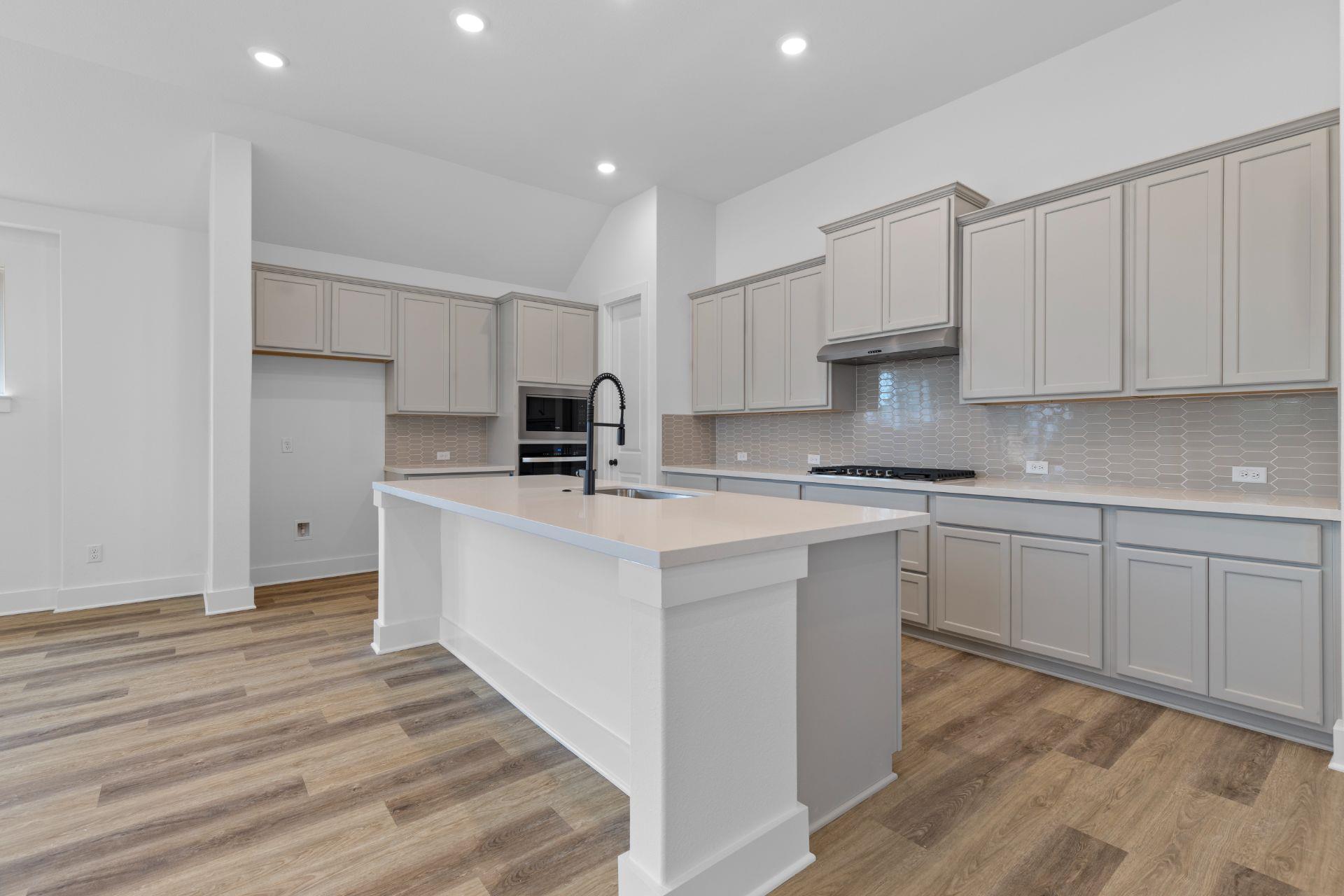 581 Sage Thrasher Cir, Dripping Springs, TX 78620