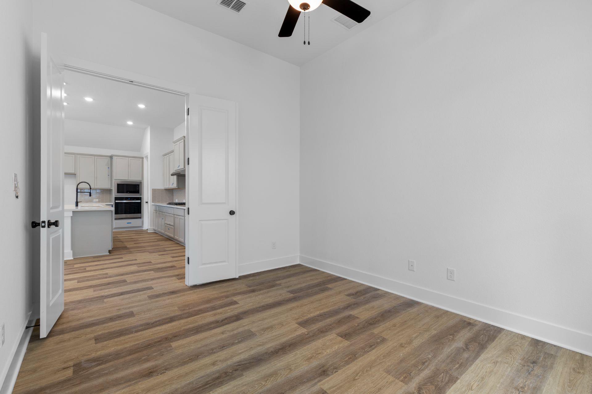 581 Sage Thrasher Cir, Dripping Springs, TX 78620