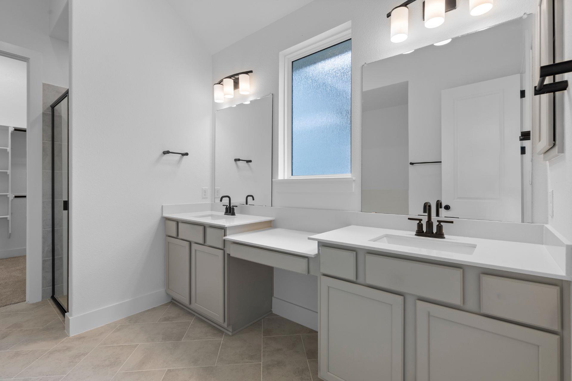 581 Sage Thrasher Cir, Dripping Springs, TX 78620