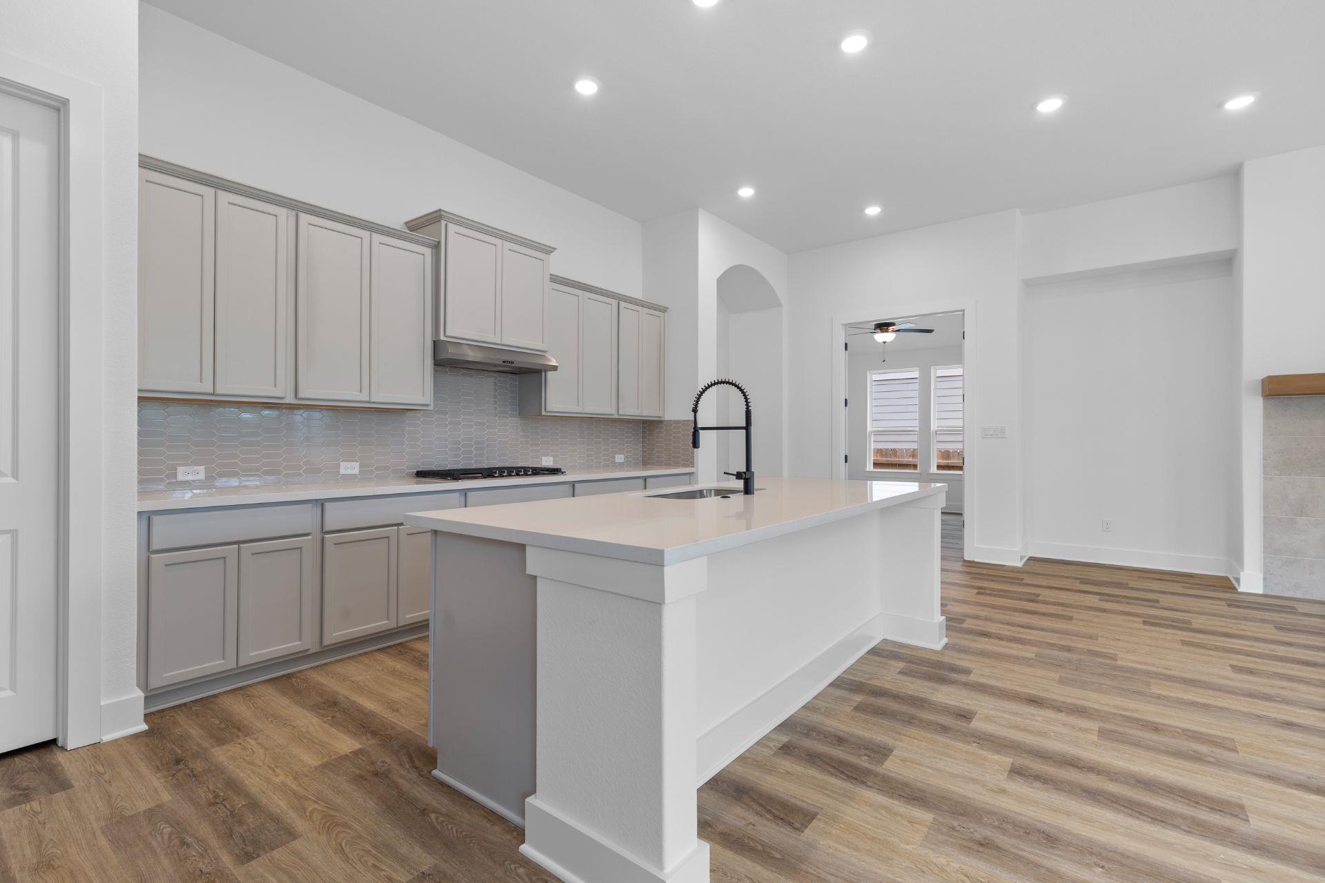 581 Sage Thrasher Cir, Dripping Springs, TX 78620