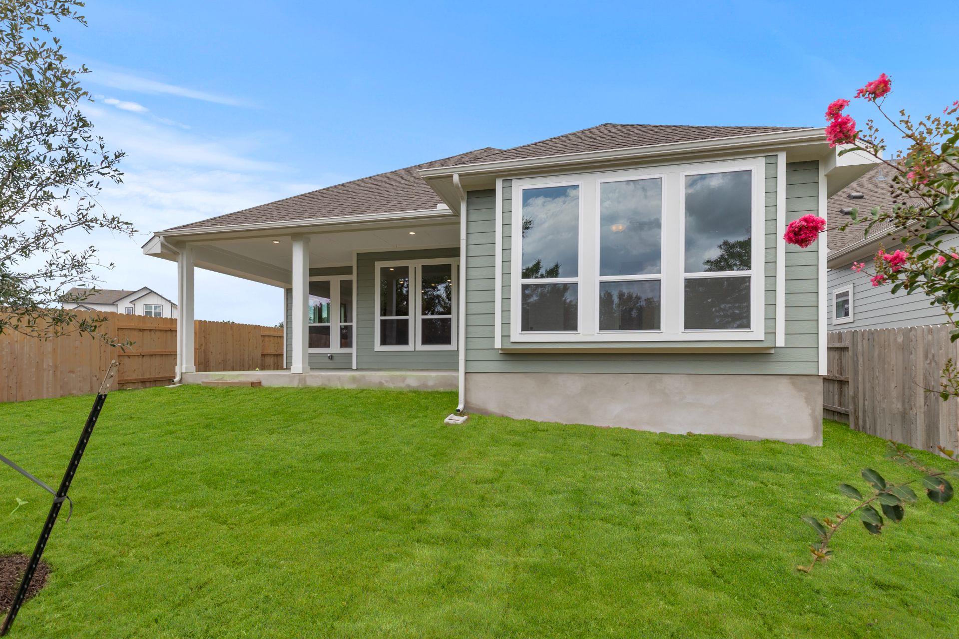 581 Sage Thrasher Cir, Dripping Springs, TX 78620