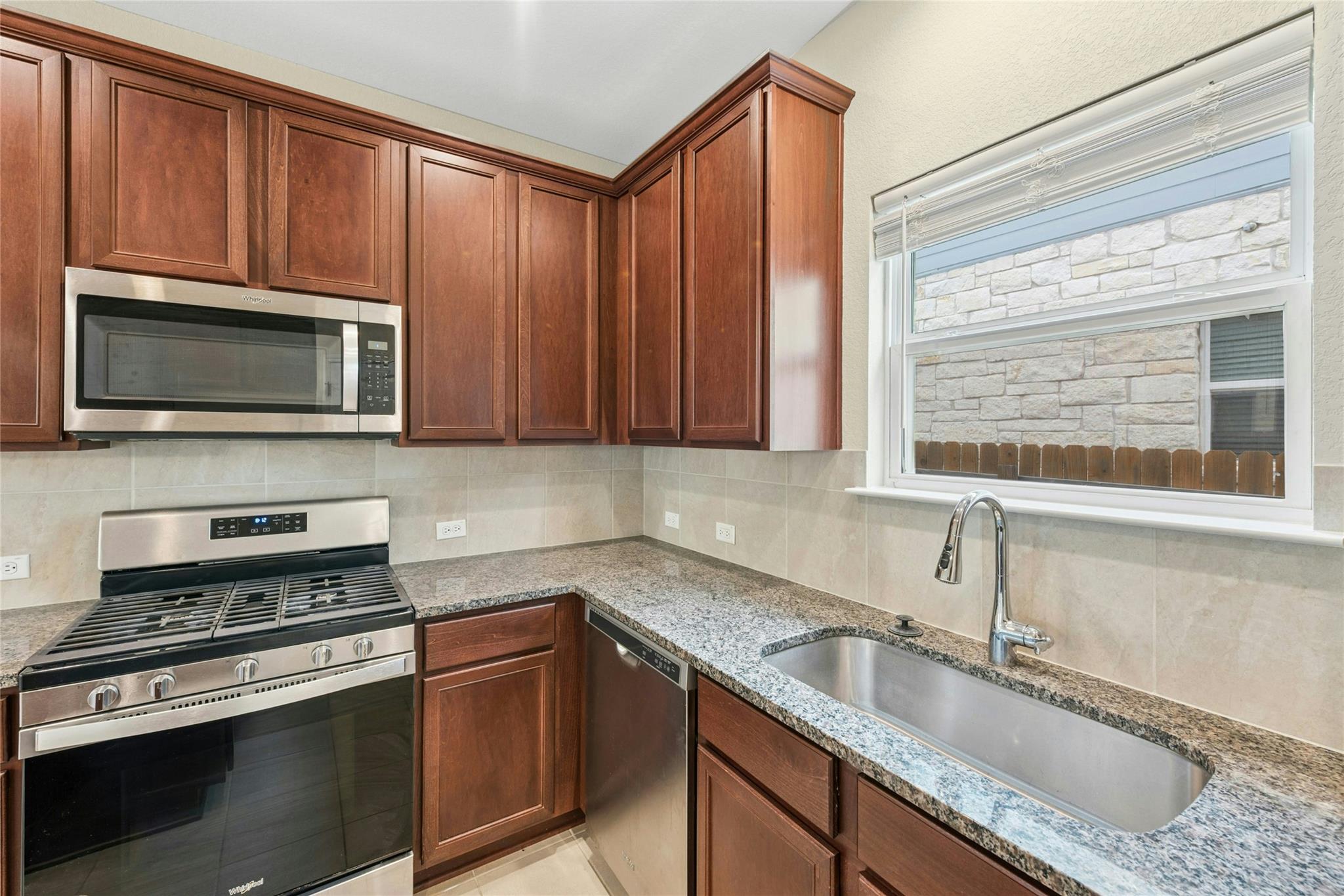 4203 Birdwatch Loop # 14, Pflugerville, TX 78660