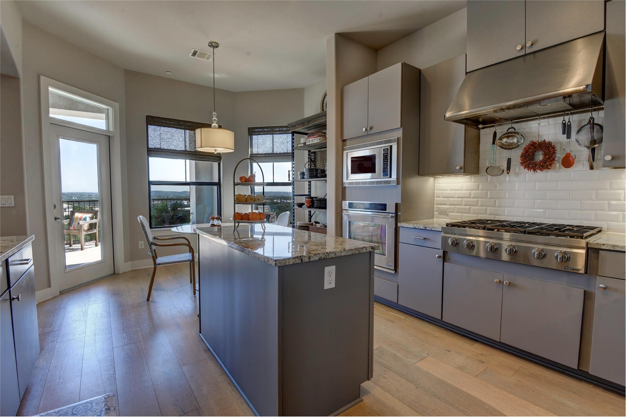 8200 Southwest Pkwy # 721, Austin, TX 78735